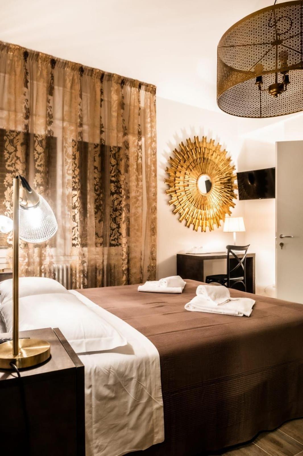 Double Room - Photo 4