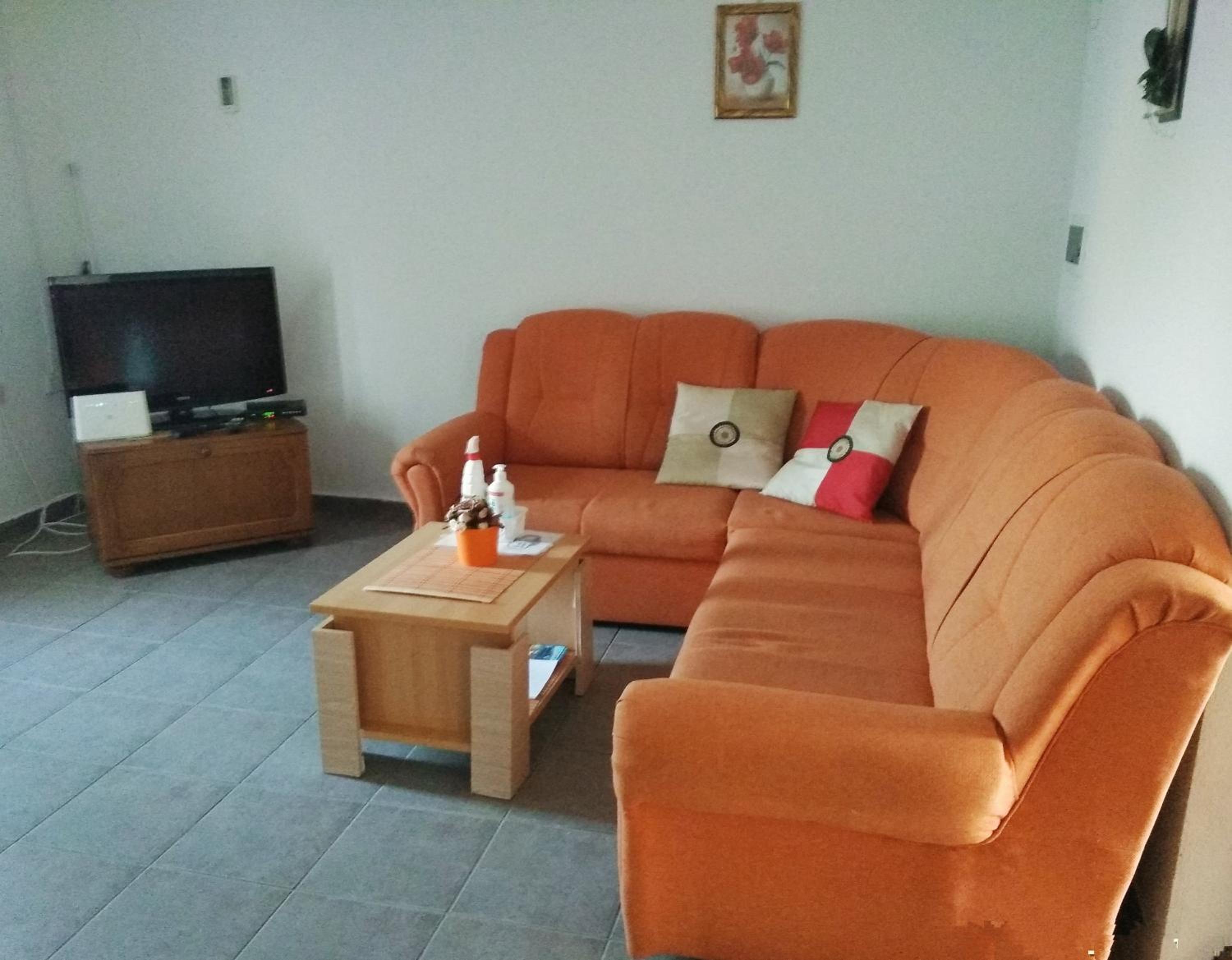 Apartment photo 3