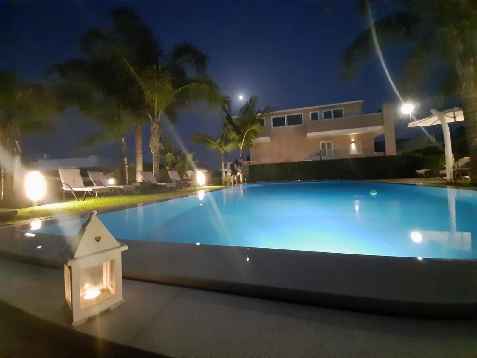 Superior Double Room with Pool View - Photo 11