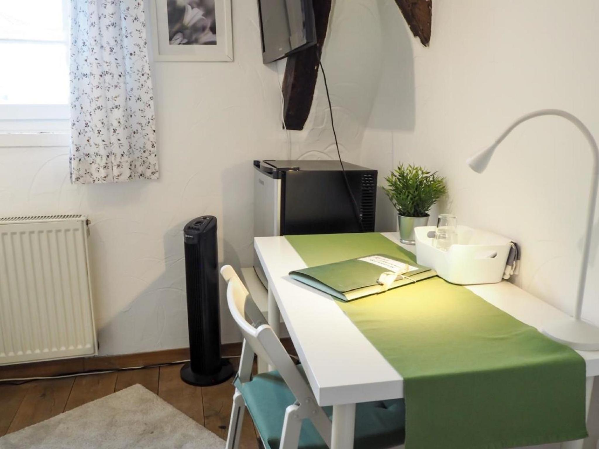 Single Room with Shared Bathroom photo 1