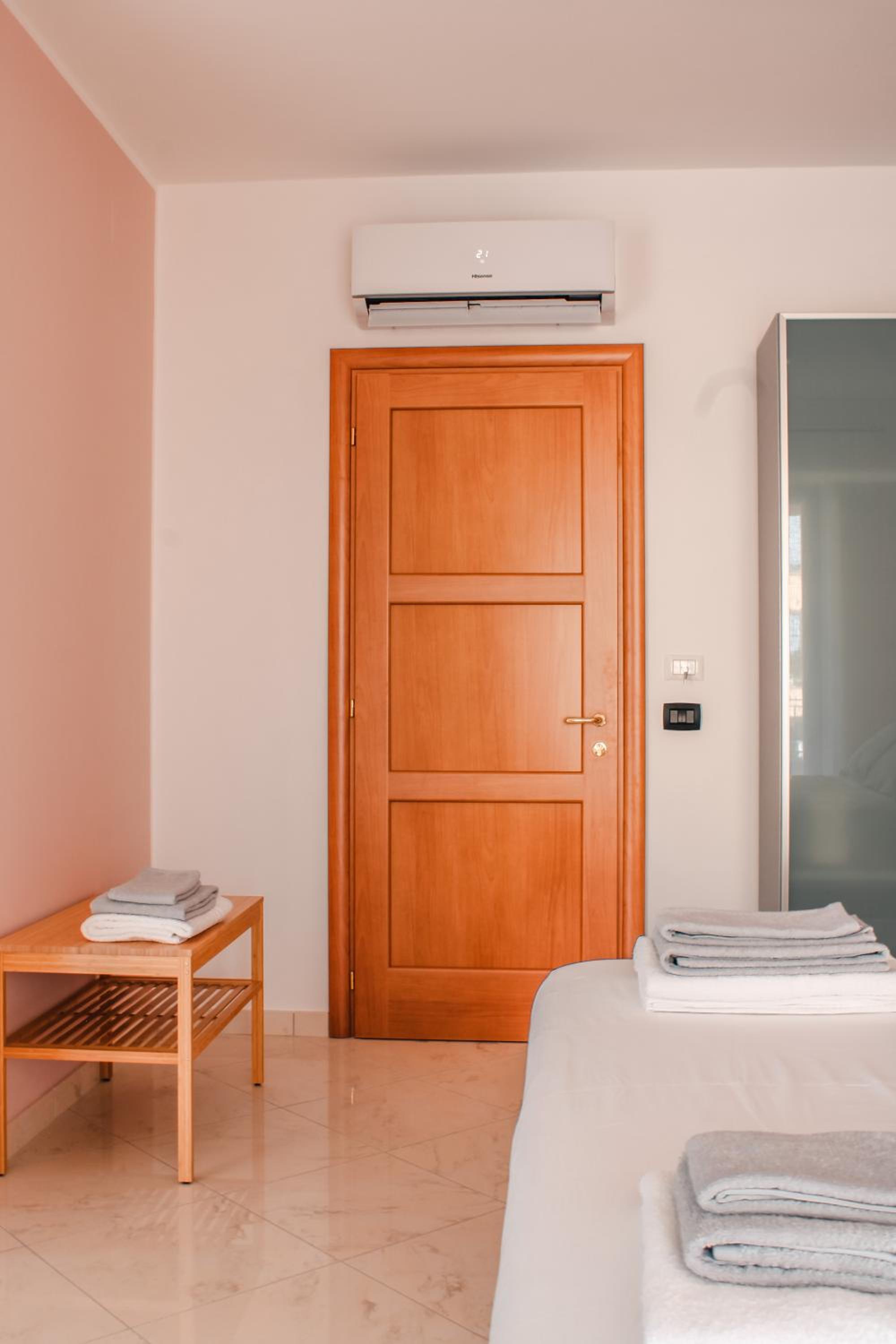 Quadruple Room with Terrace - Photo 6