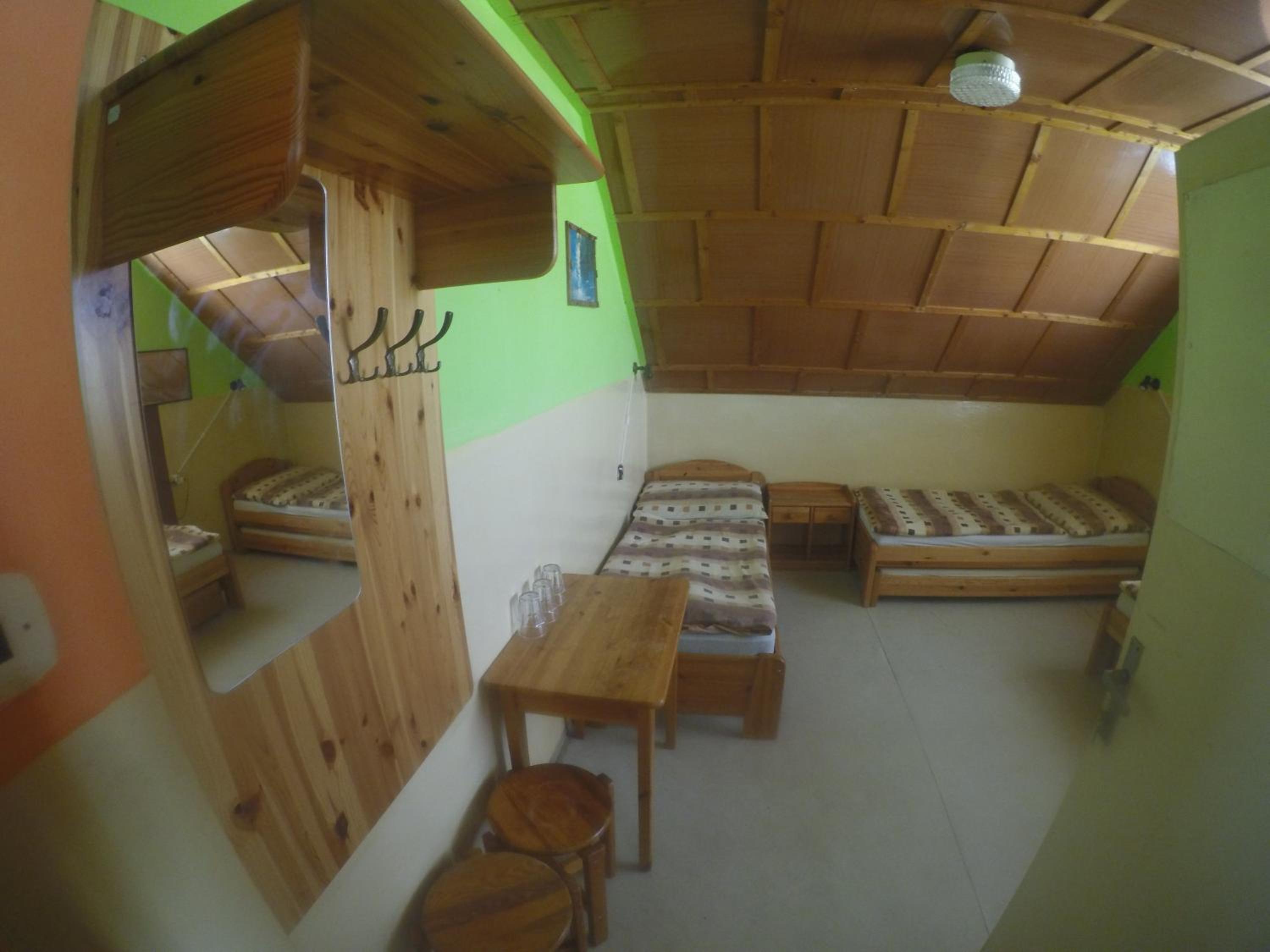 Triple Room - Photo 18