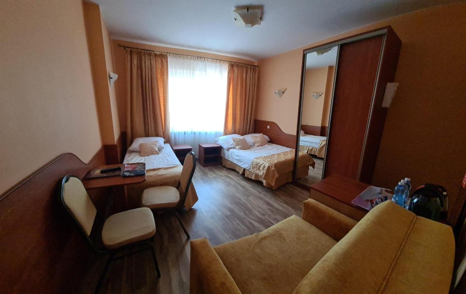 Triple Room with Private Bathroom - Photo 1