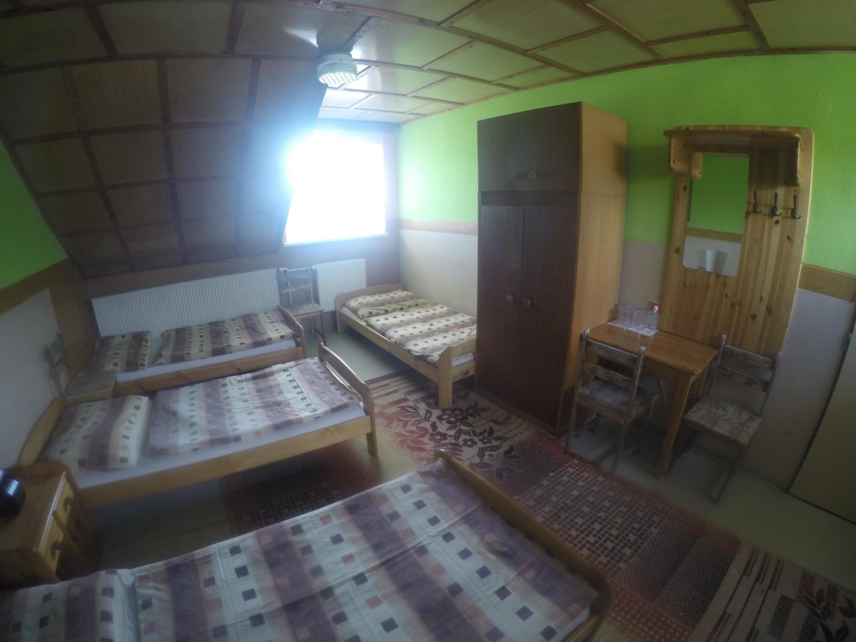 Quadruple Room - Photo 3