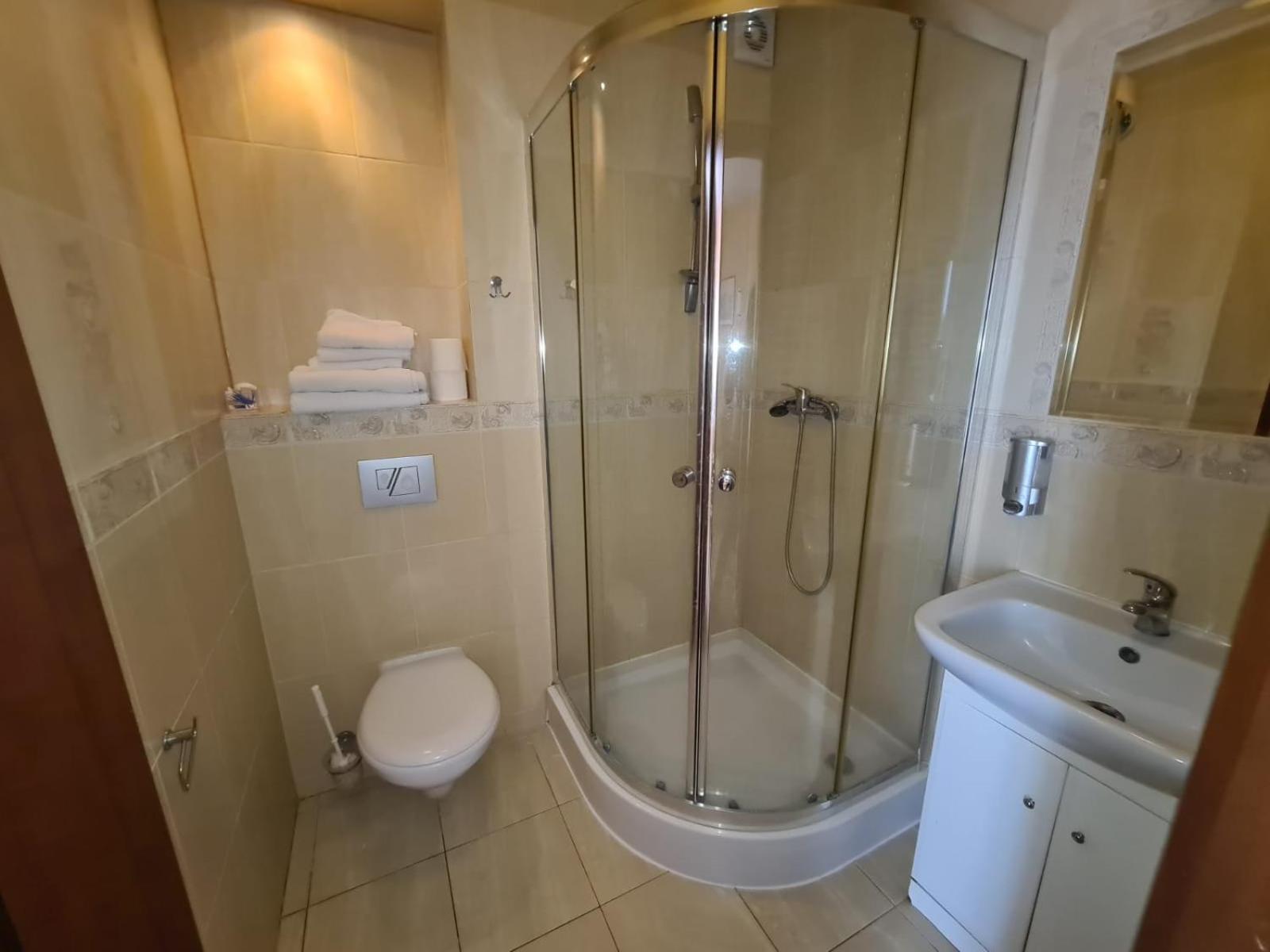 Standard Twin Room with Garden View - Photo 5