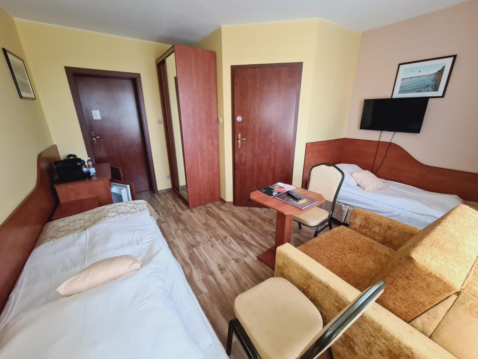 Twin Room with Balcony photo 1