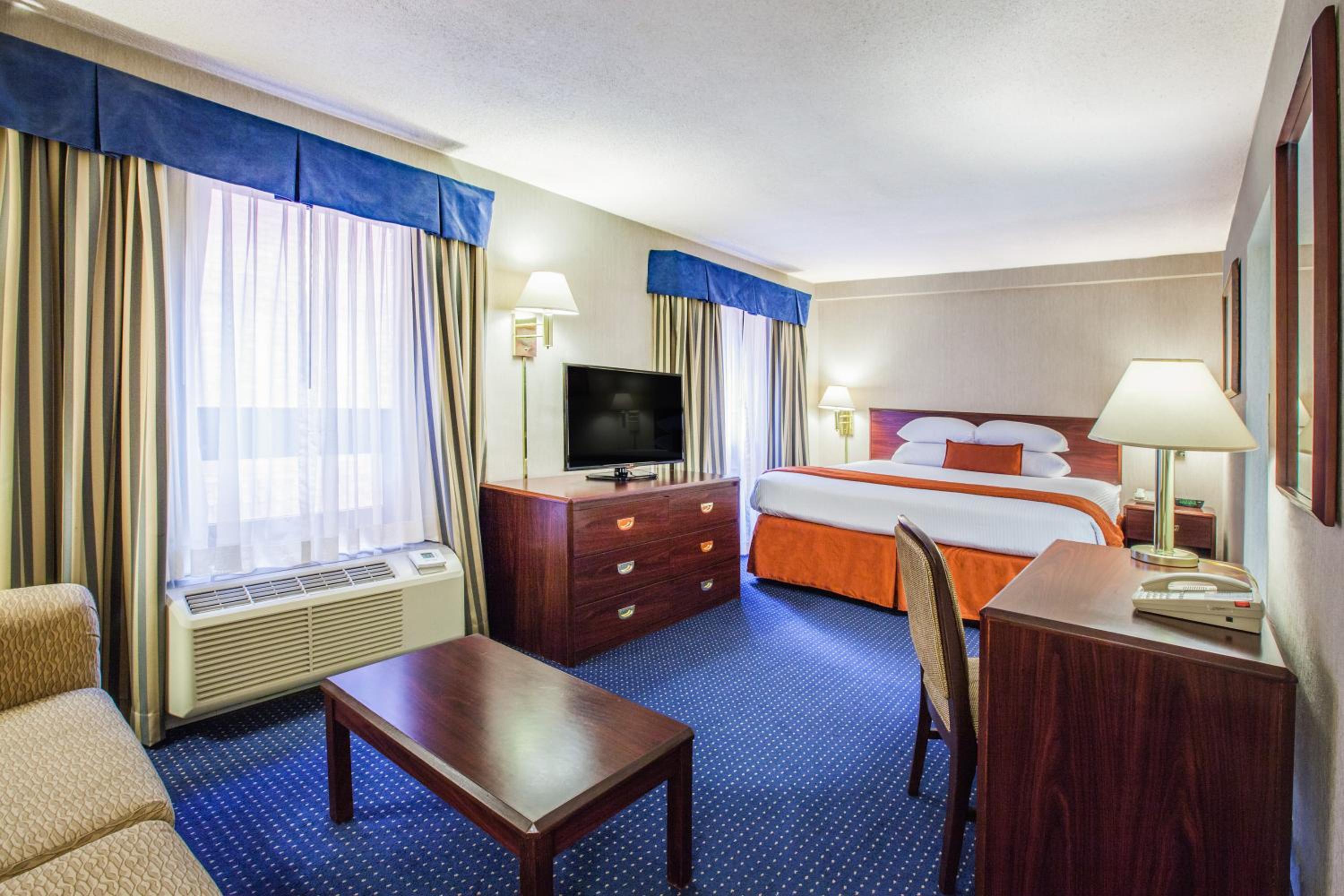Junior King Suite - Non-smoking - Photo 2
