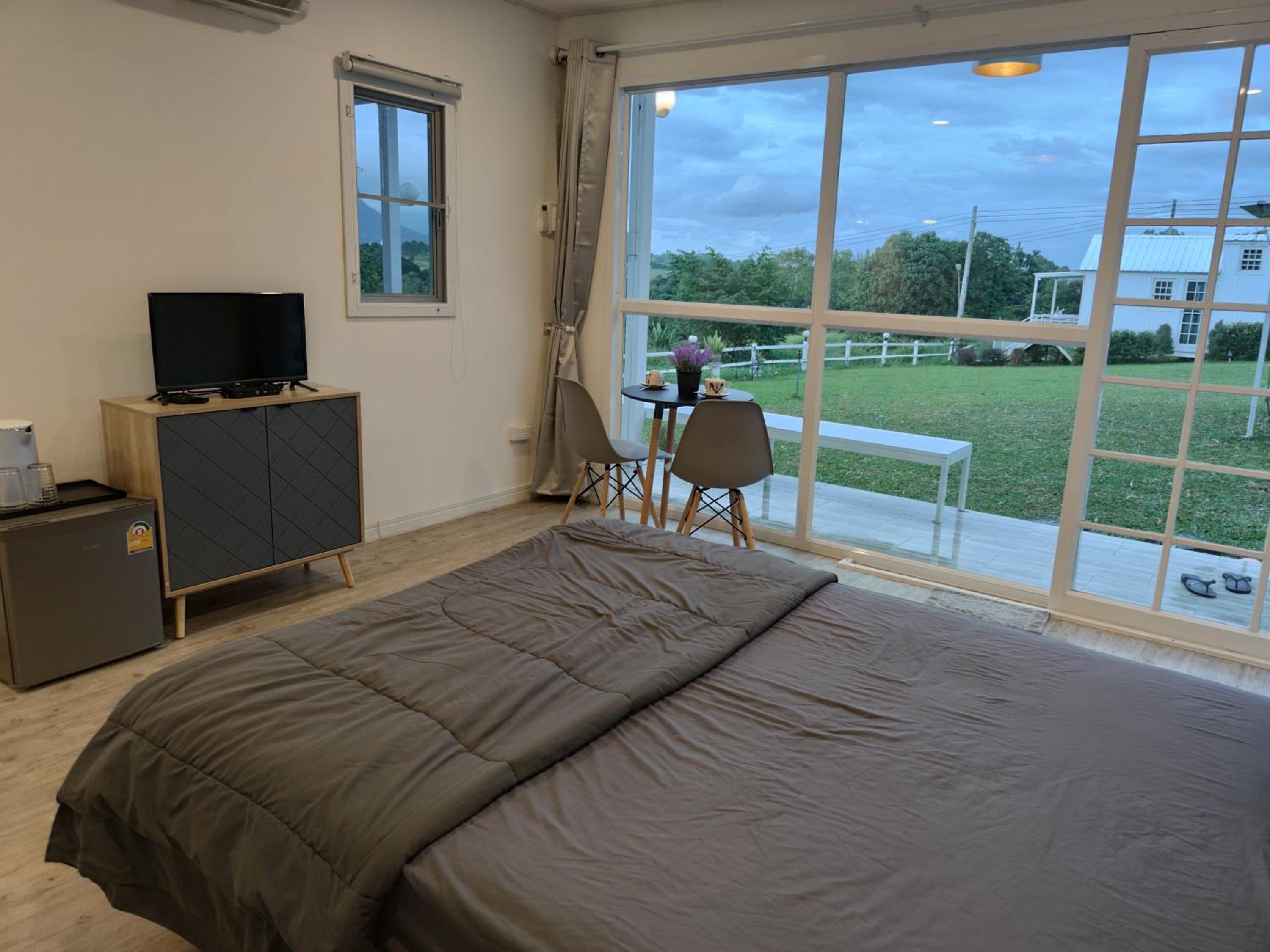 King Room with Mountain View - Photo 4