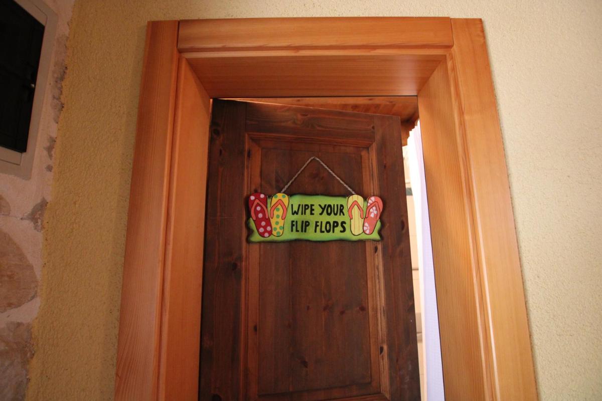 One-Bedroom House photo 3