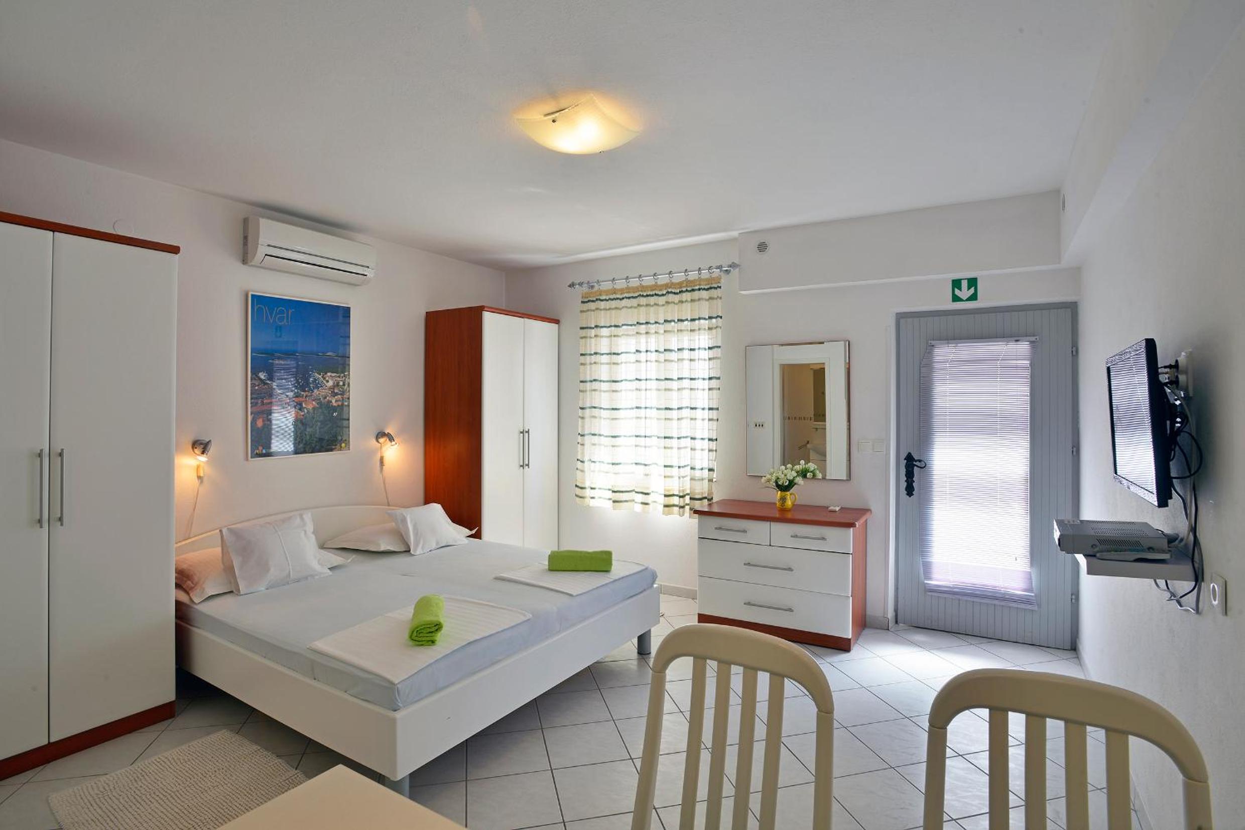 Apartamento Estudio con Terraza (2 Adultos)