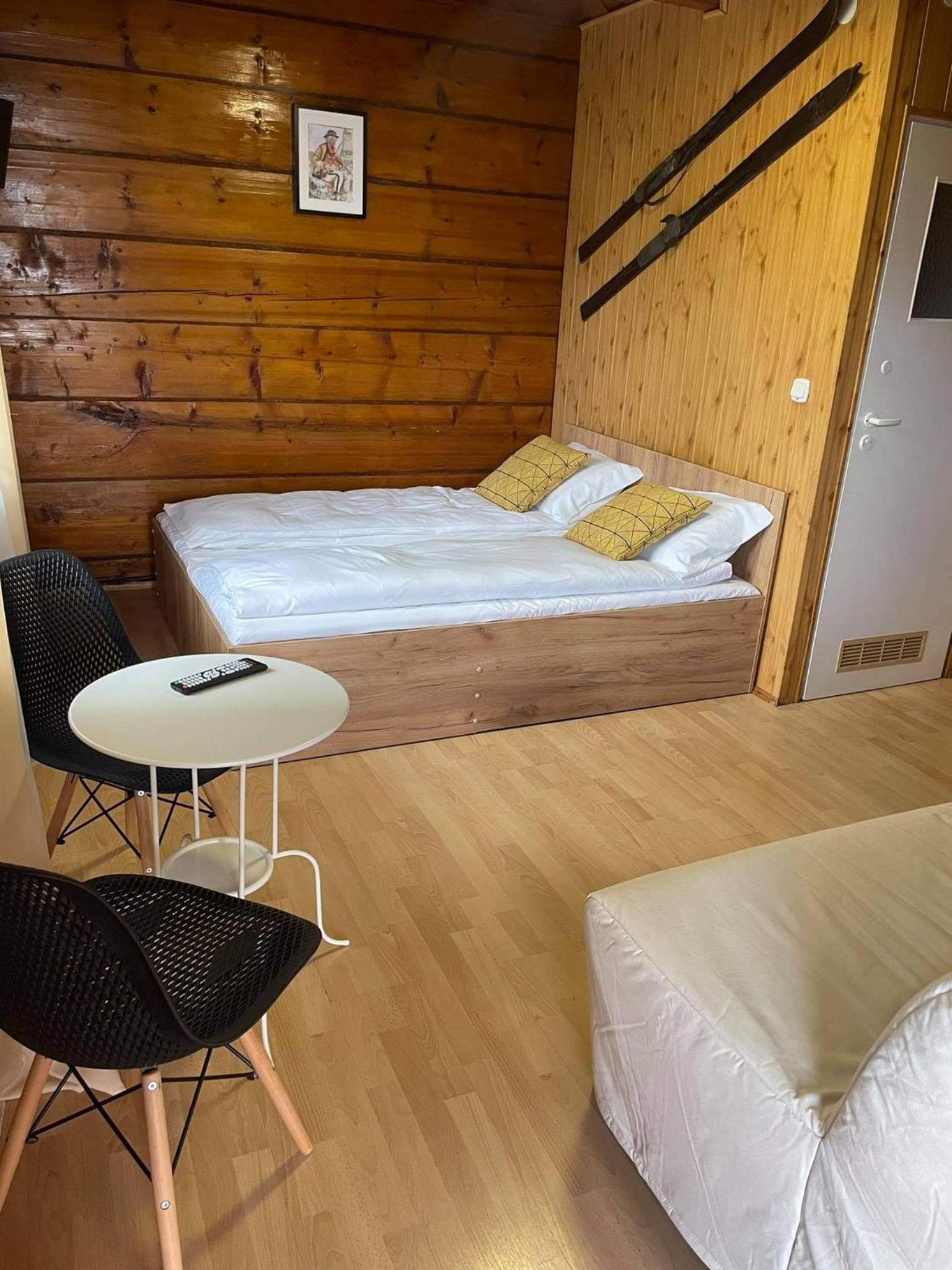 Quadruple Room with Balcony - Photo 4