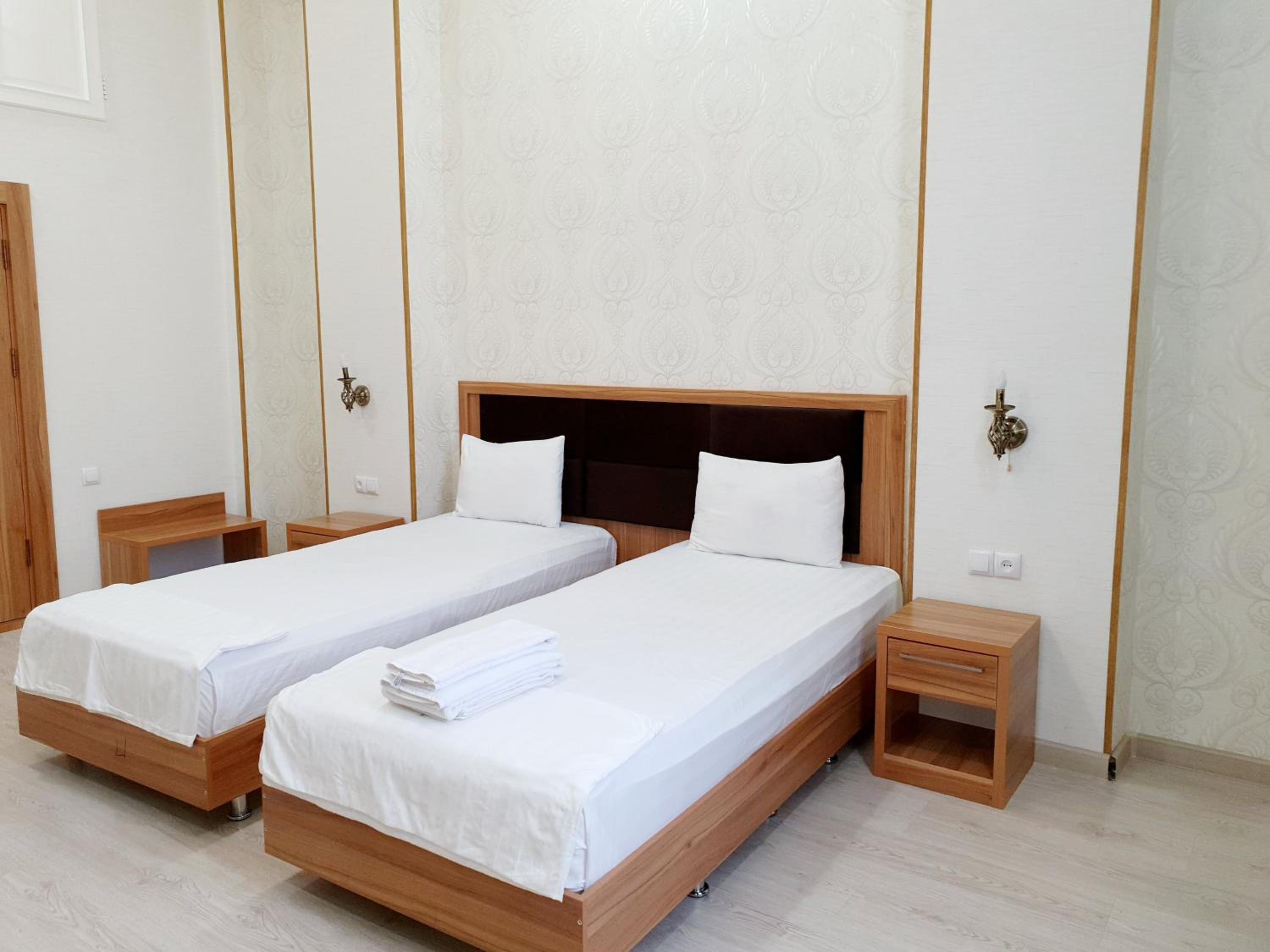 Twin Room with Shower