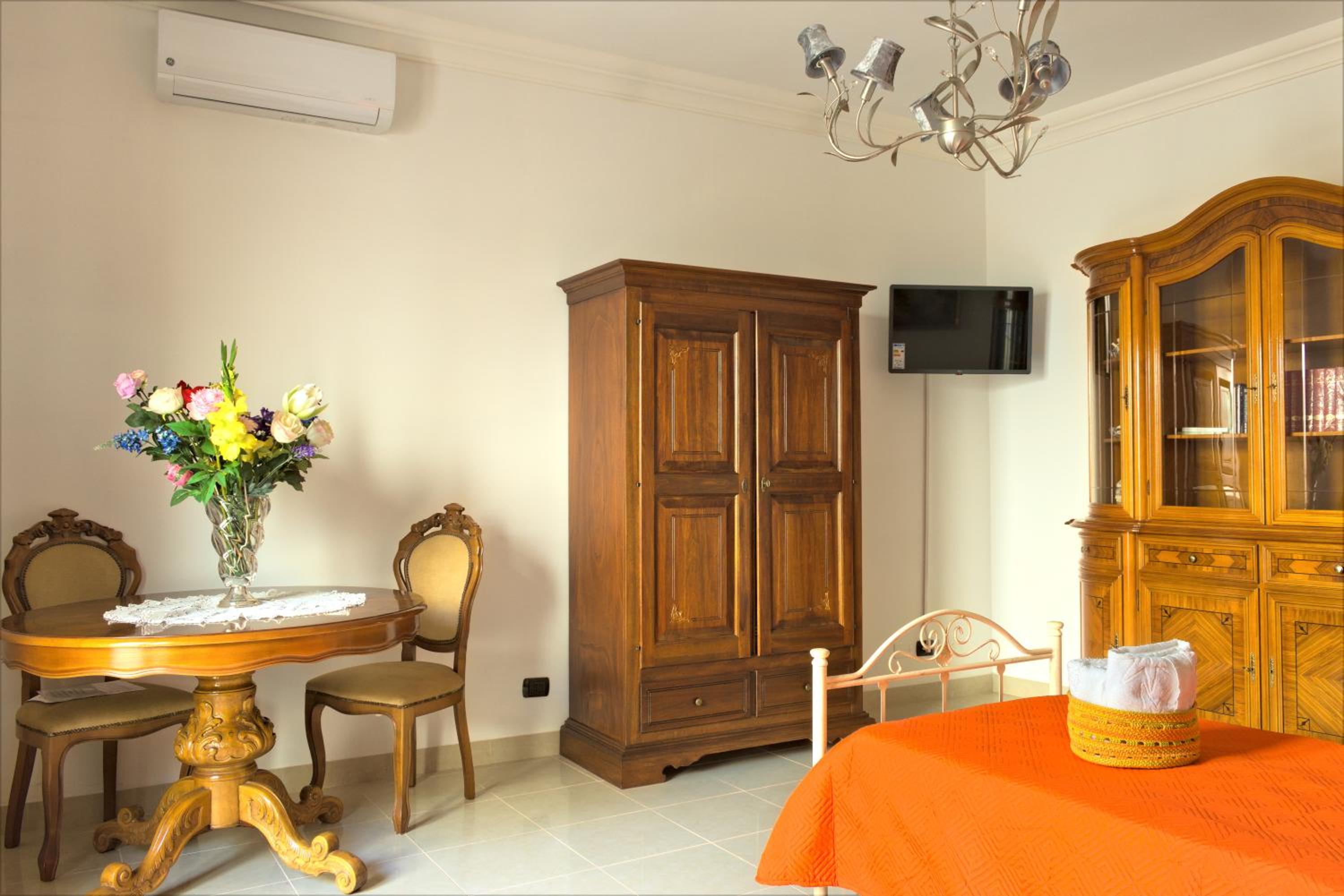 Large Single Room photo 1