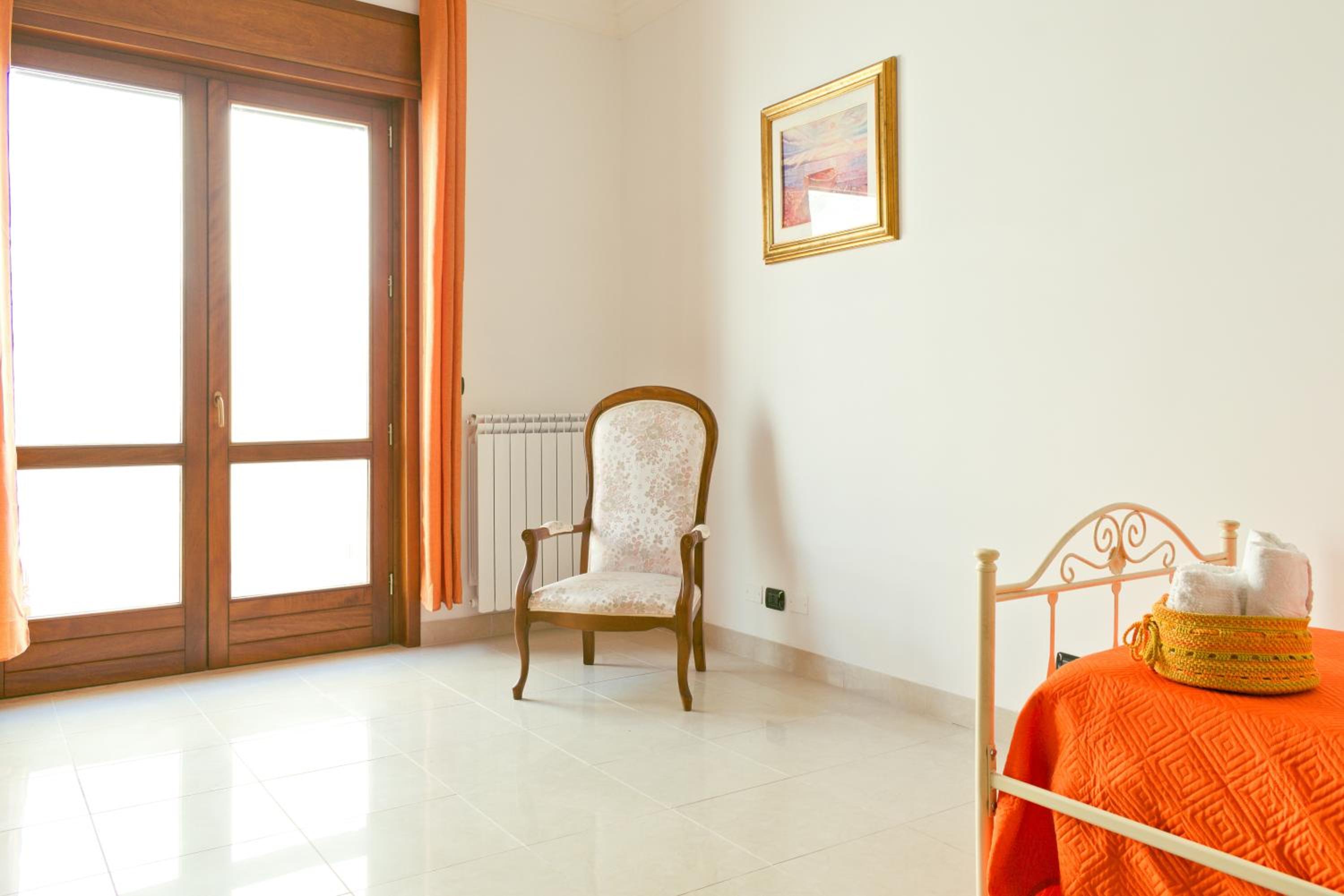 Large Single Room photo 3
