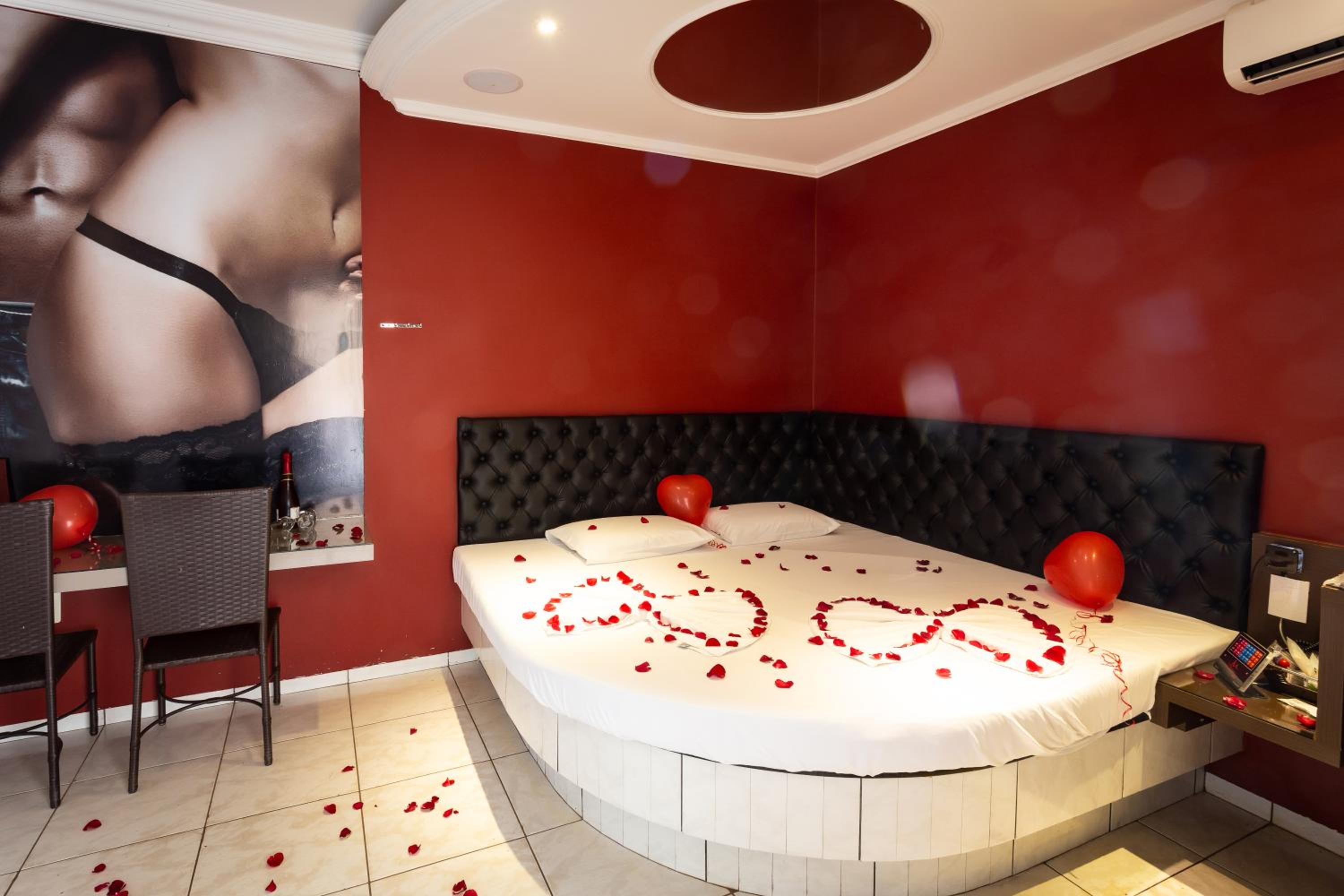 Standard Suite - Photo 1