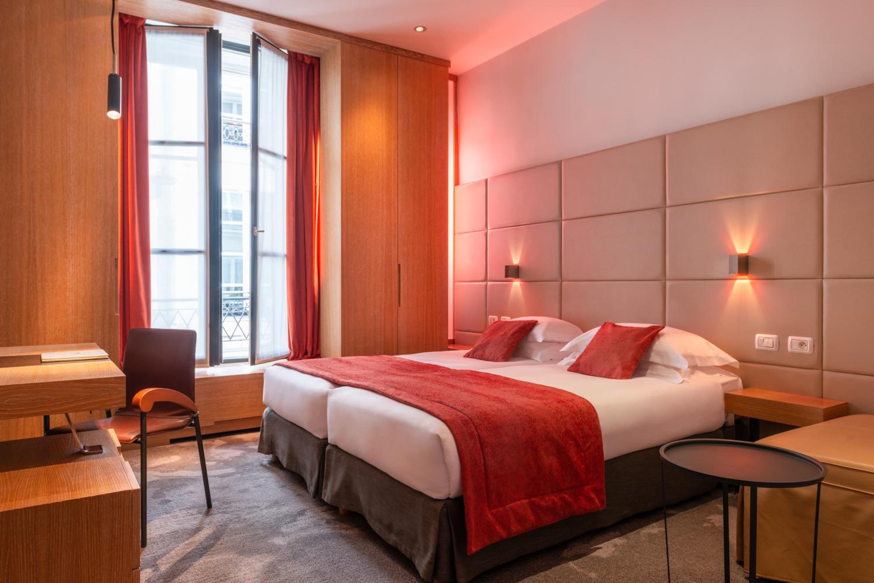 Deluxe Double or Twin Room photo 1