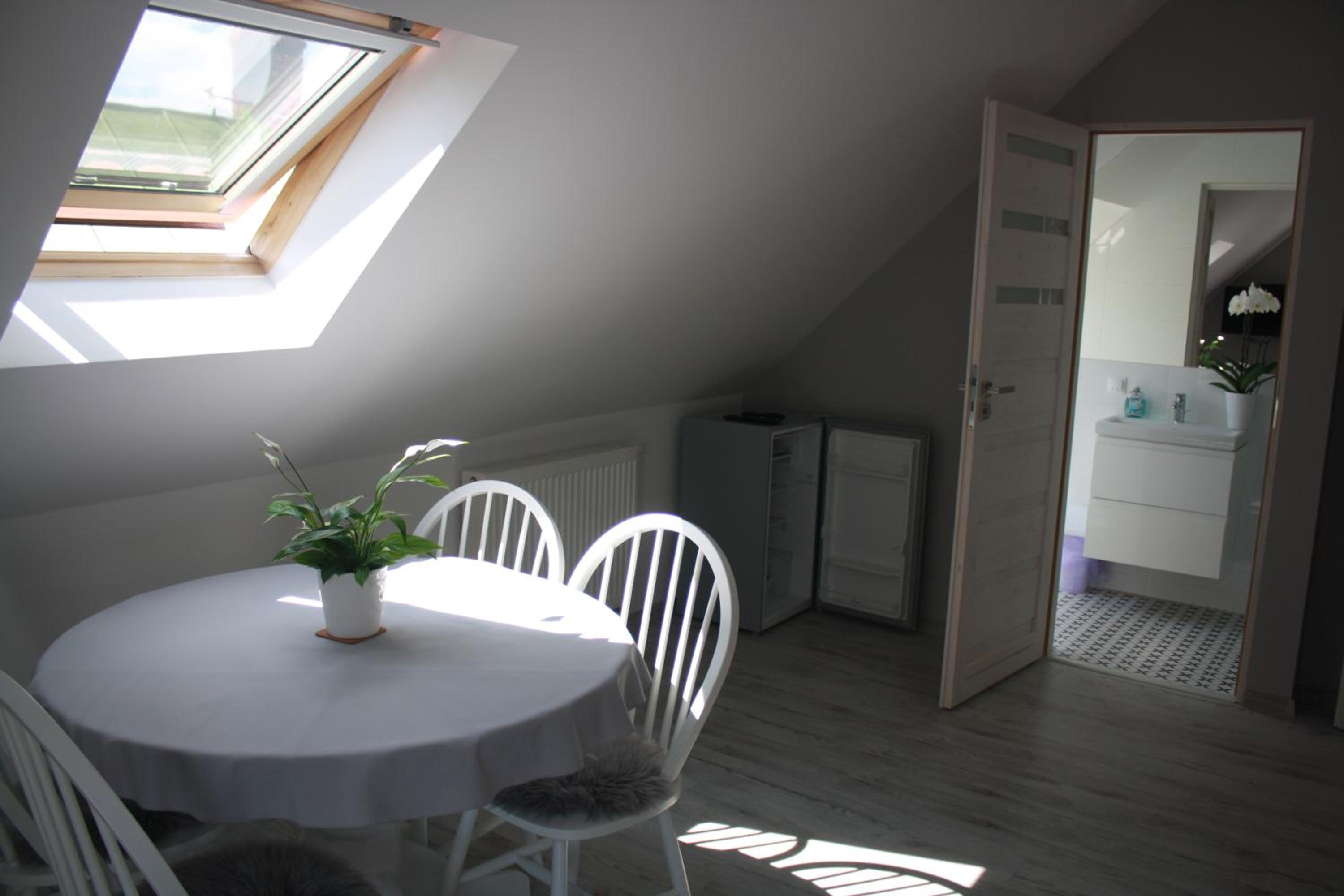 Triple Room with Private Bathroom photo 3