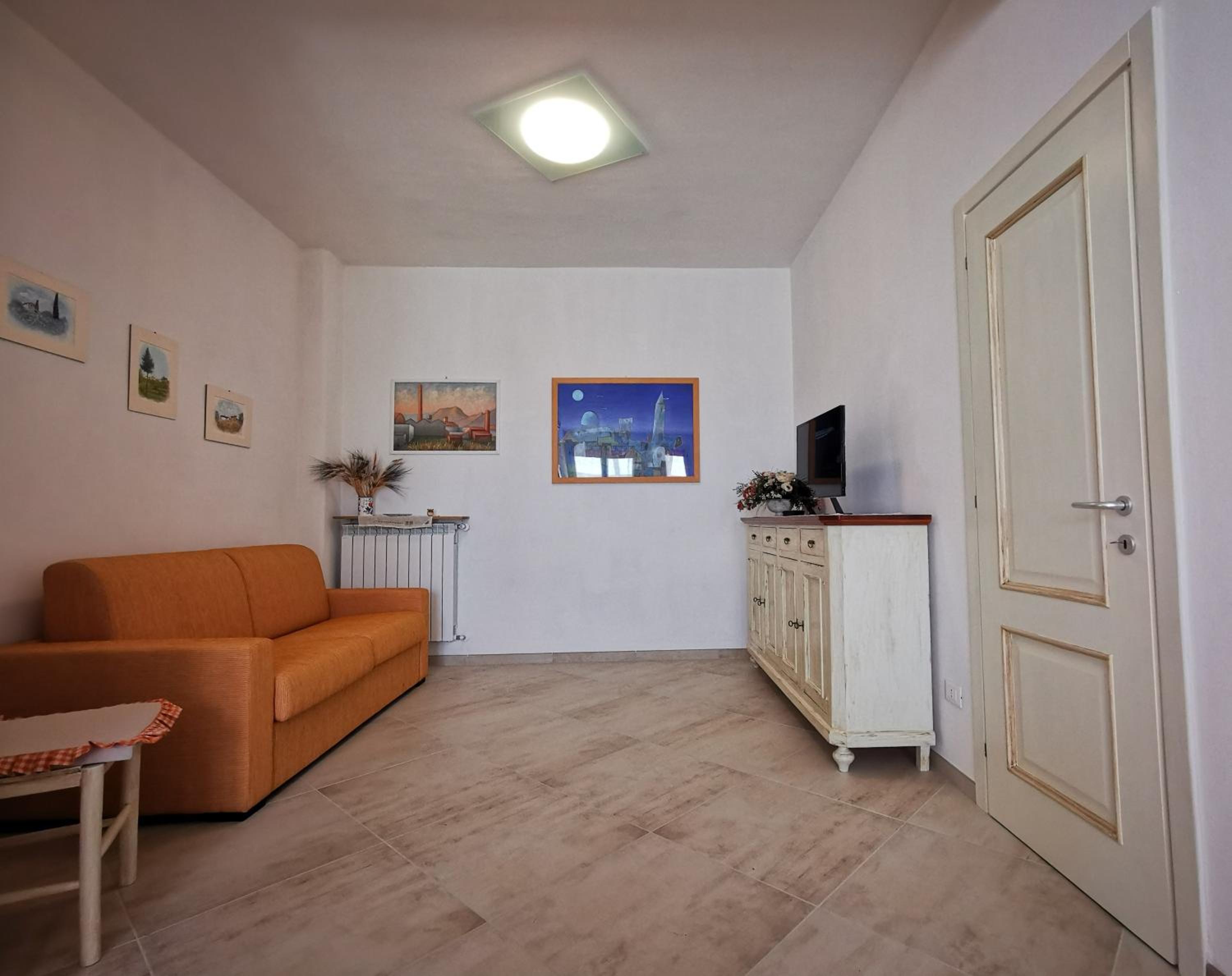 Apartment photo 2