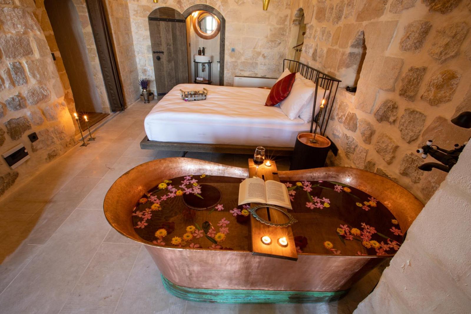 Superior Suite - Photo 4
