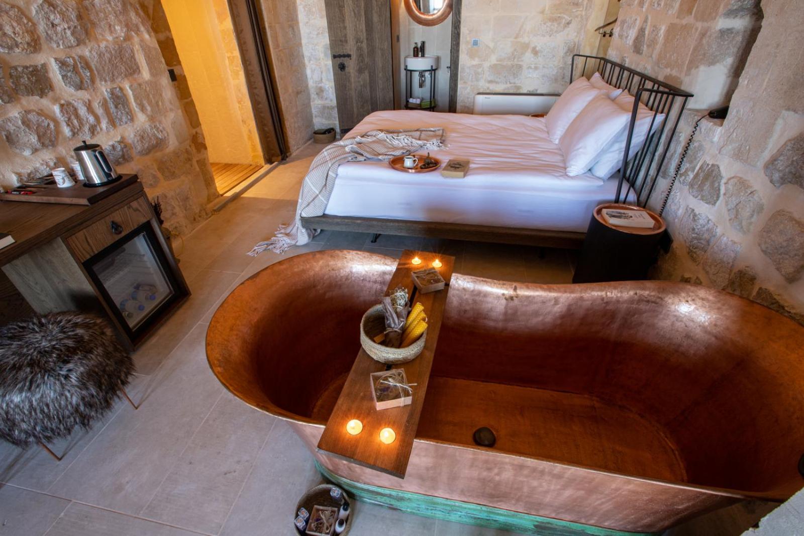 Superior Suite - Photo 3