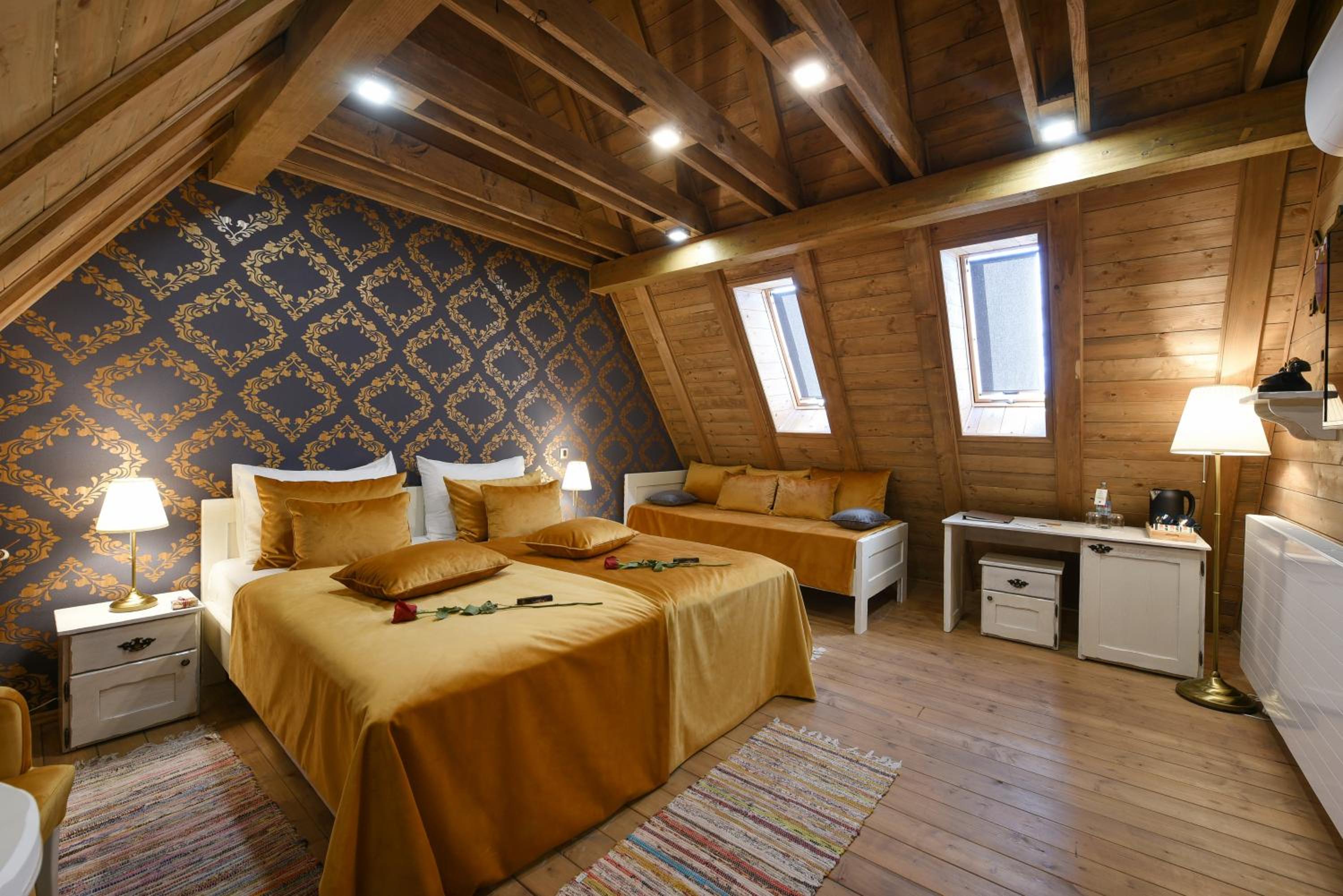 Deluxe Double Room - Photo 5