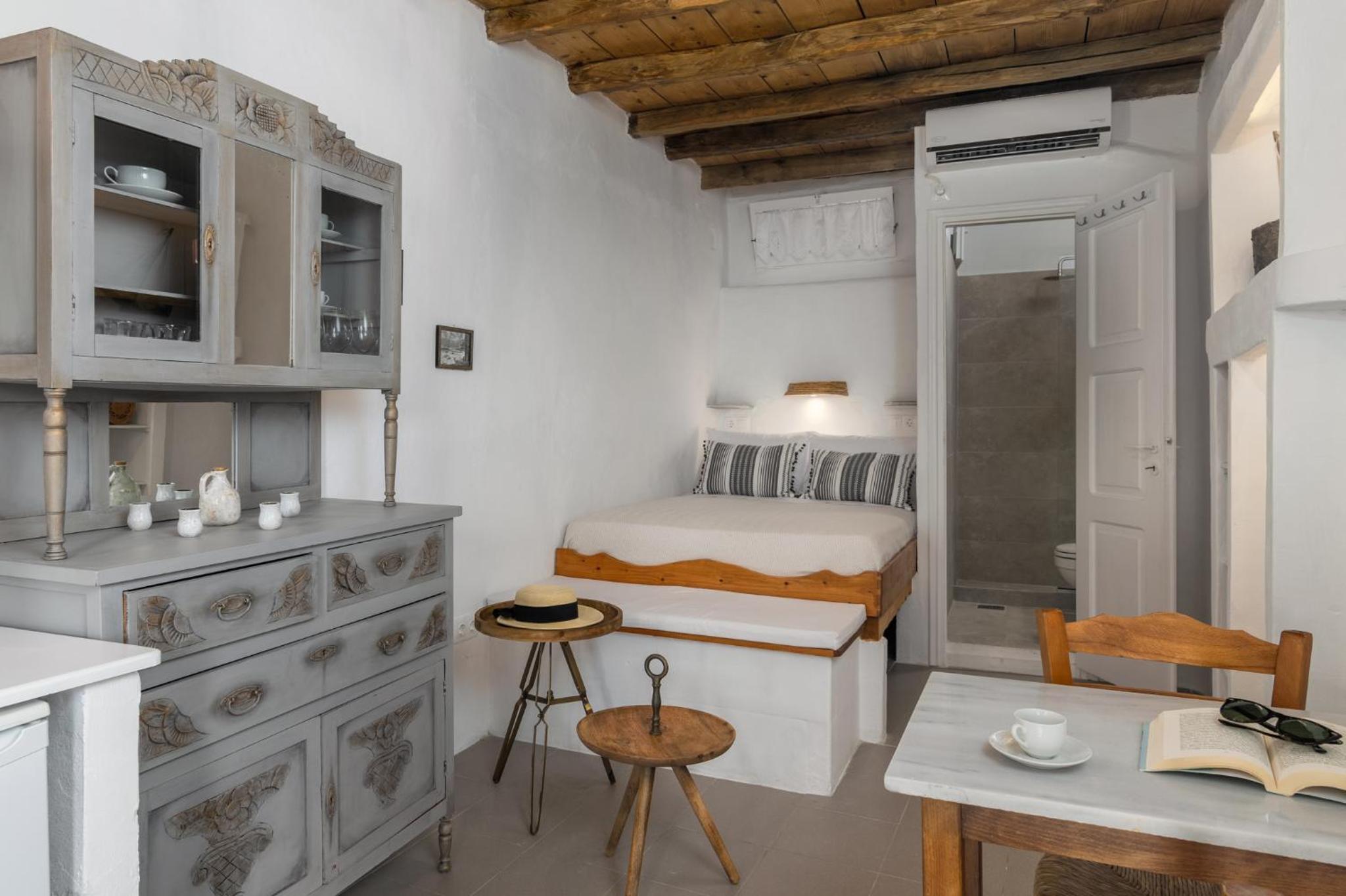 One-Bedroom House photo 1