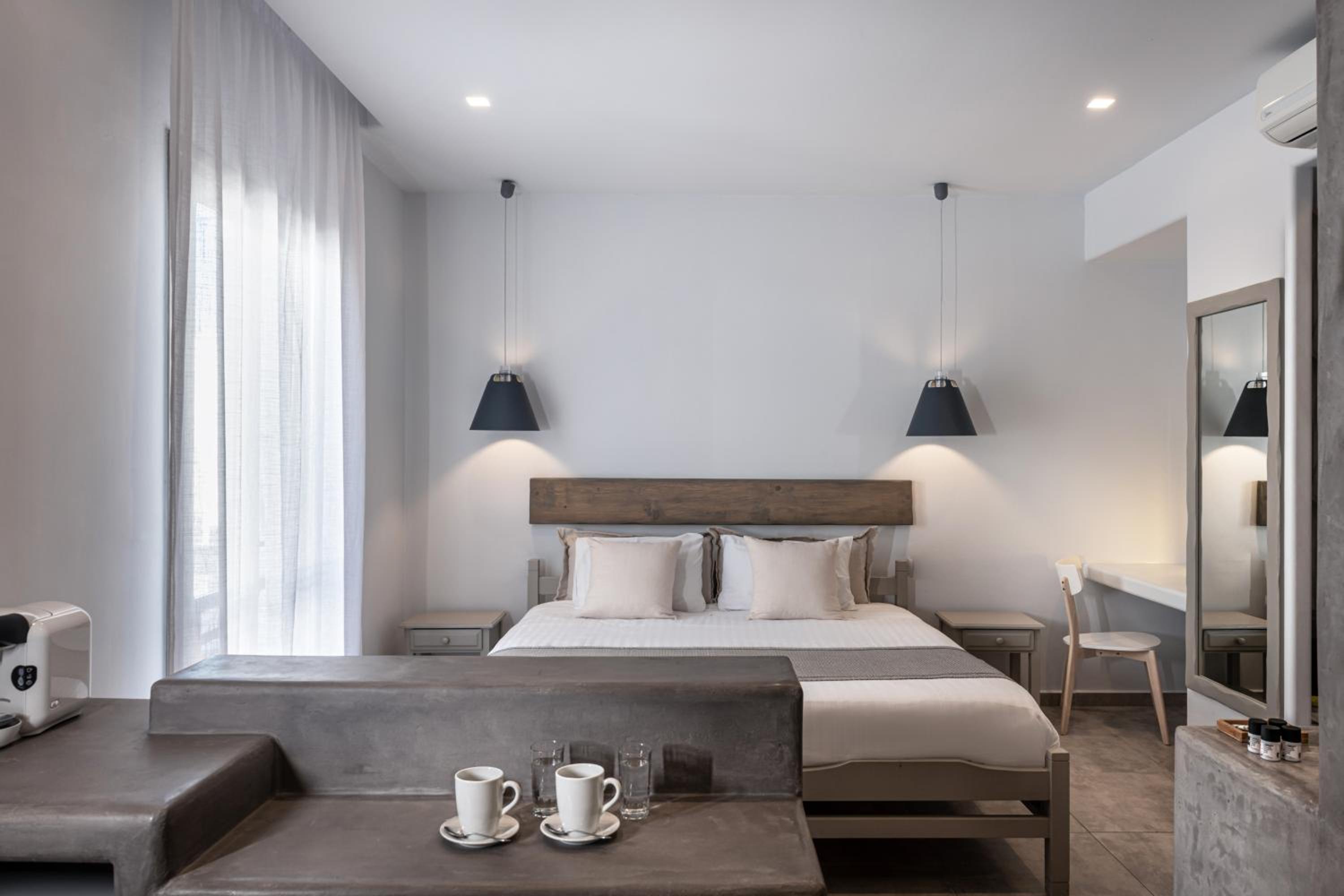 Honeymoon Suite with Jetted Bathtub
