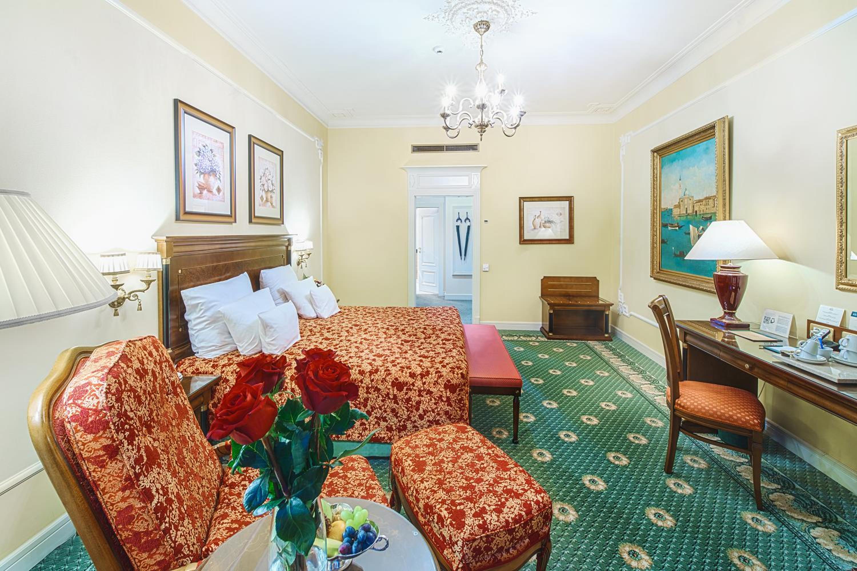 Excellent Double room with Spa Street View and Entry to Wellness - Photo 4