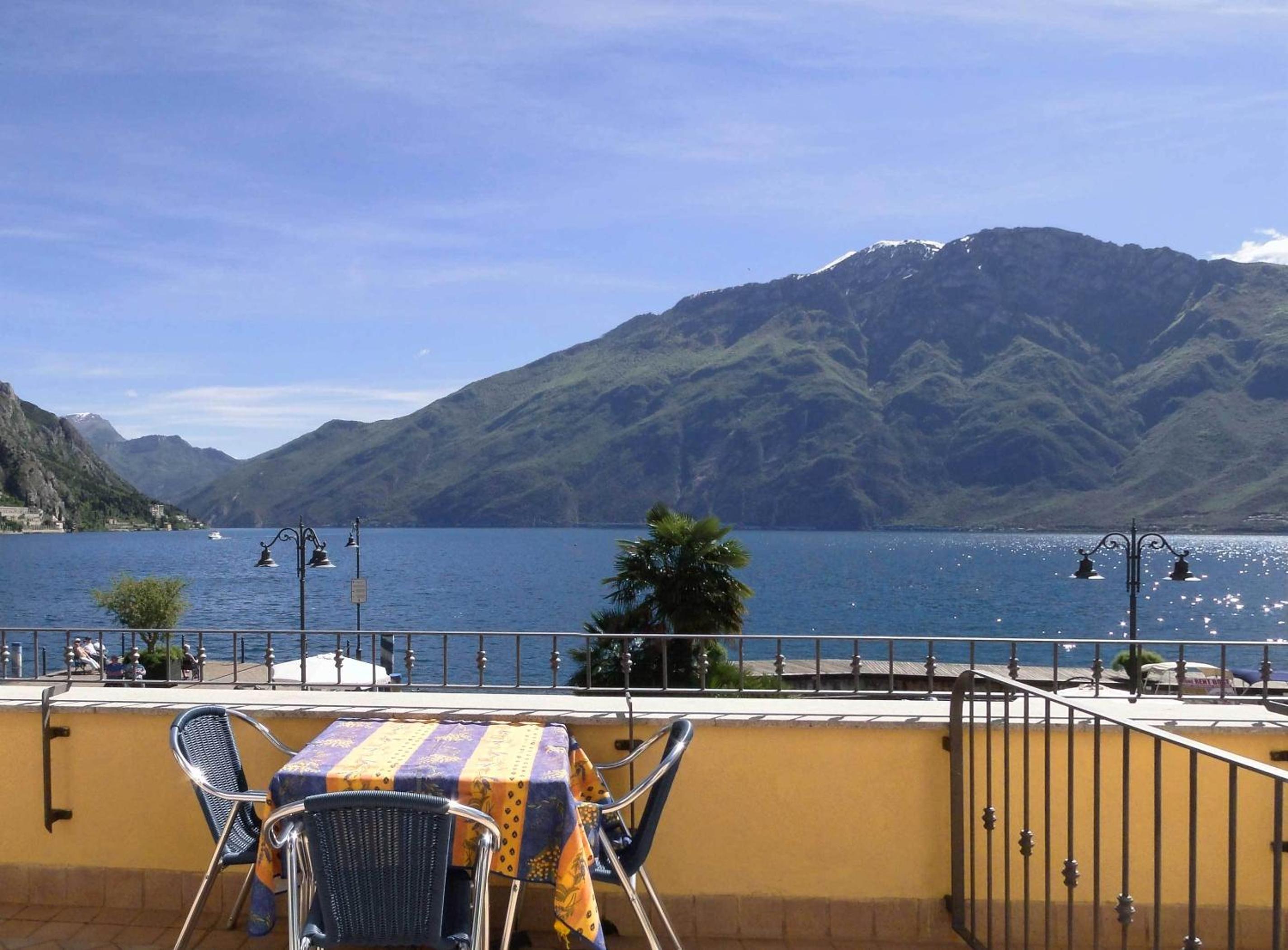 Comfort Plus Double Room with Terrace and Lake View photo 2