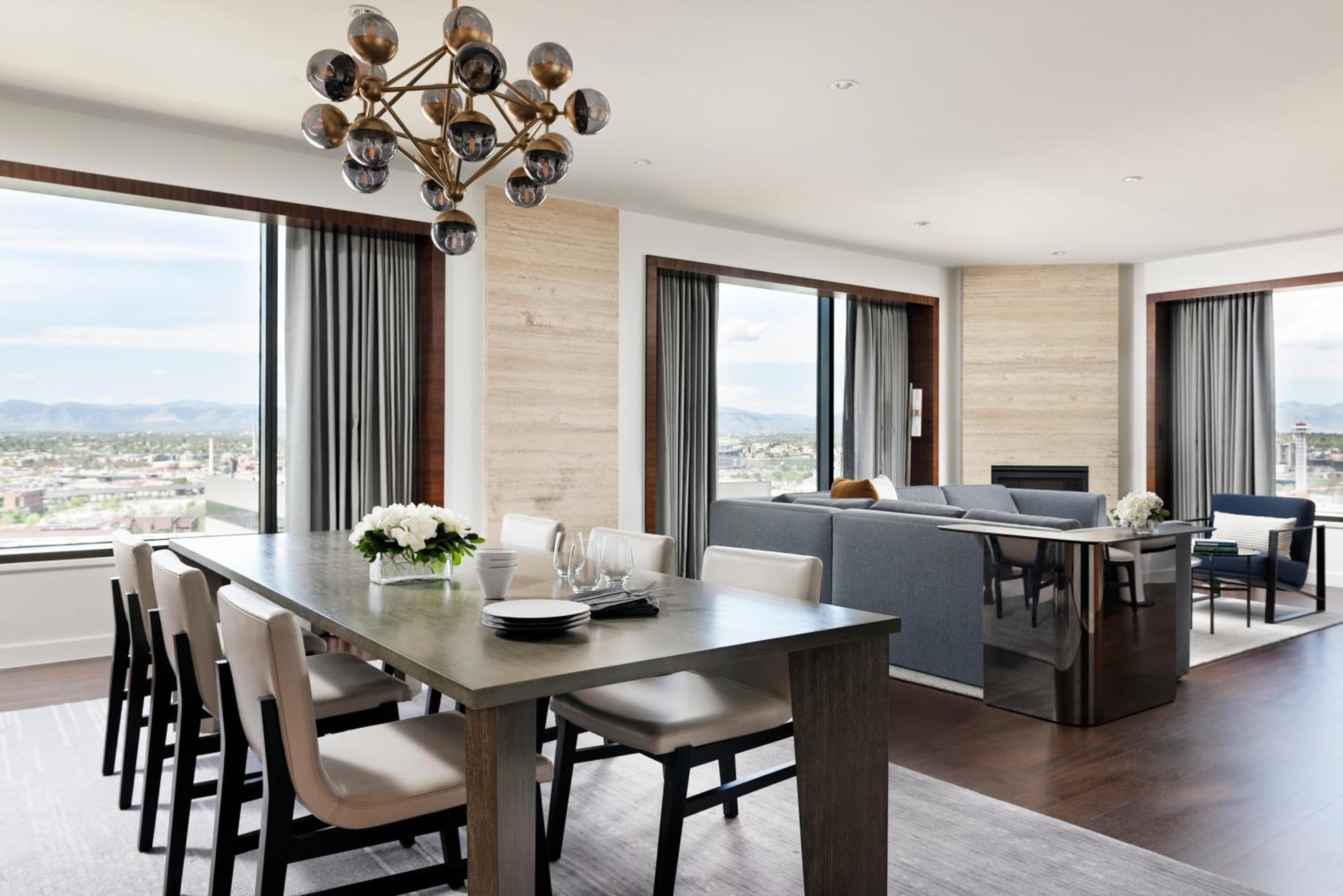 Premier King Suite - Photo 4