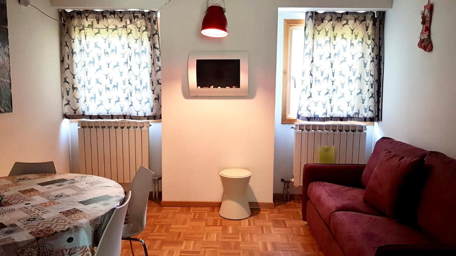 One-Bedroom Apartment - Photo 1