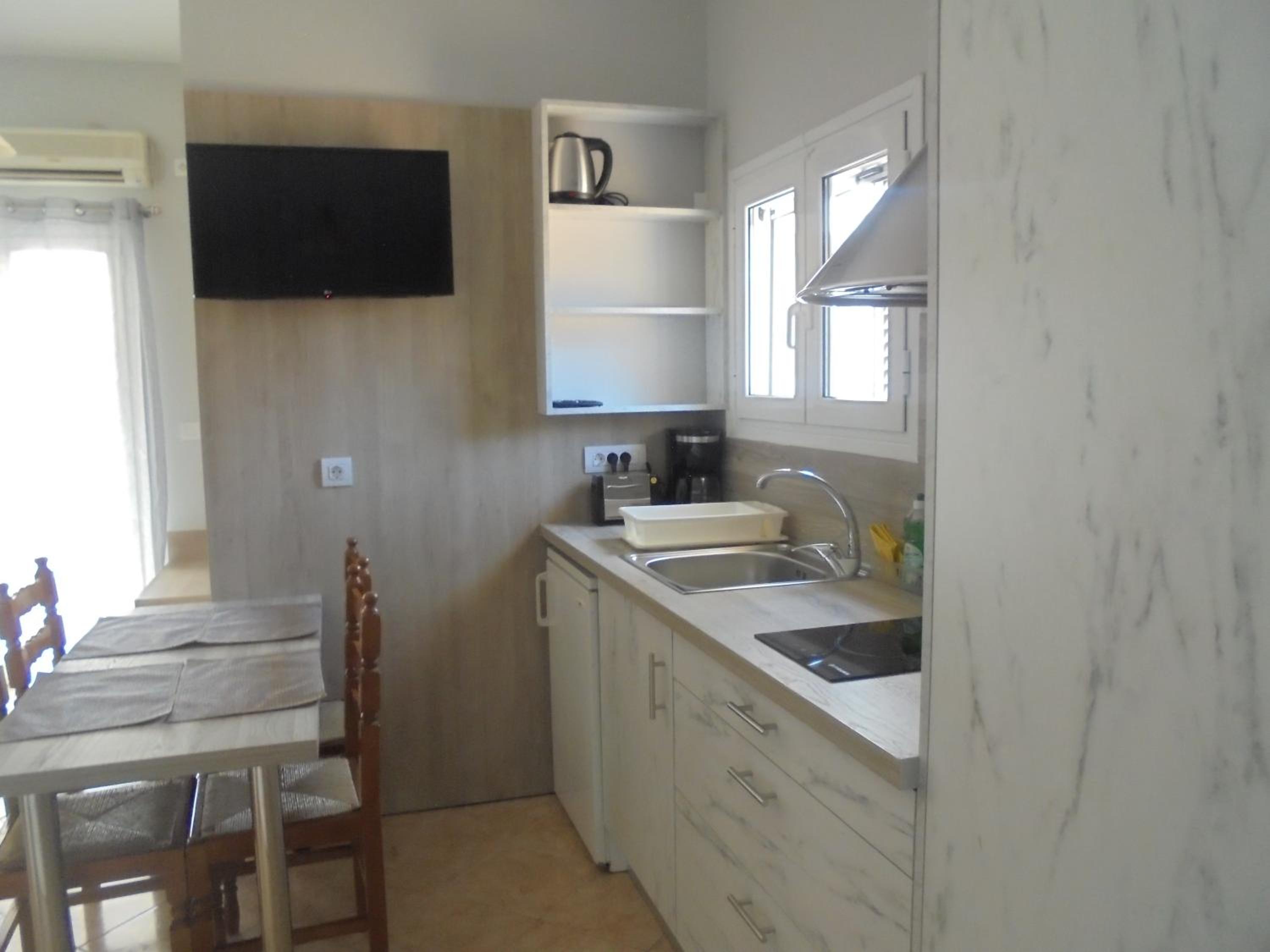 Apartment - Ground Floor - Photo 3