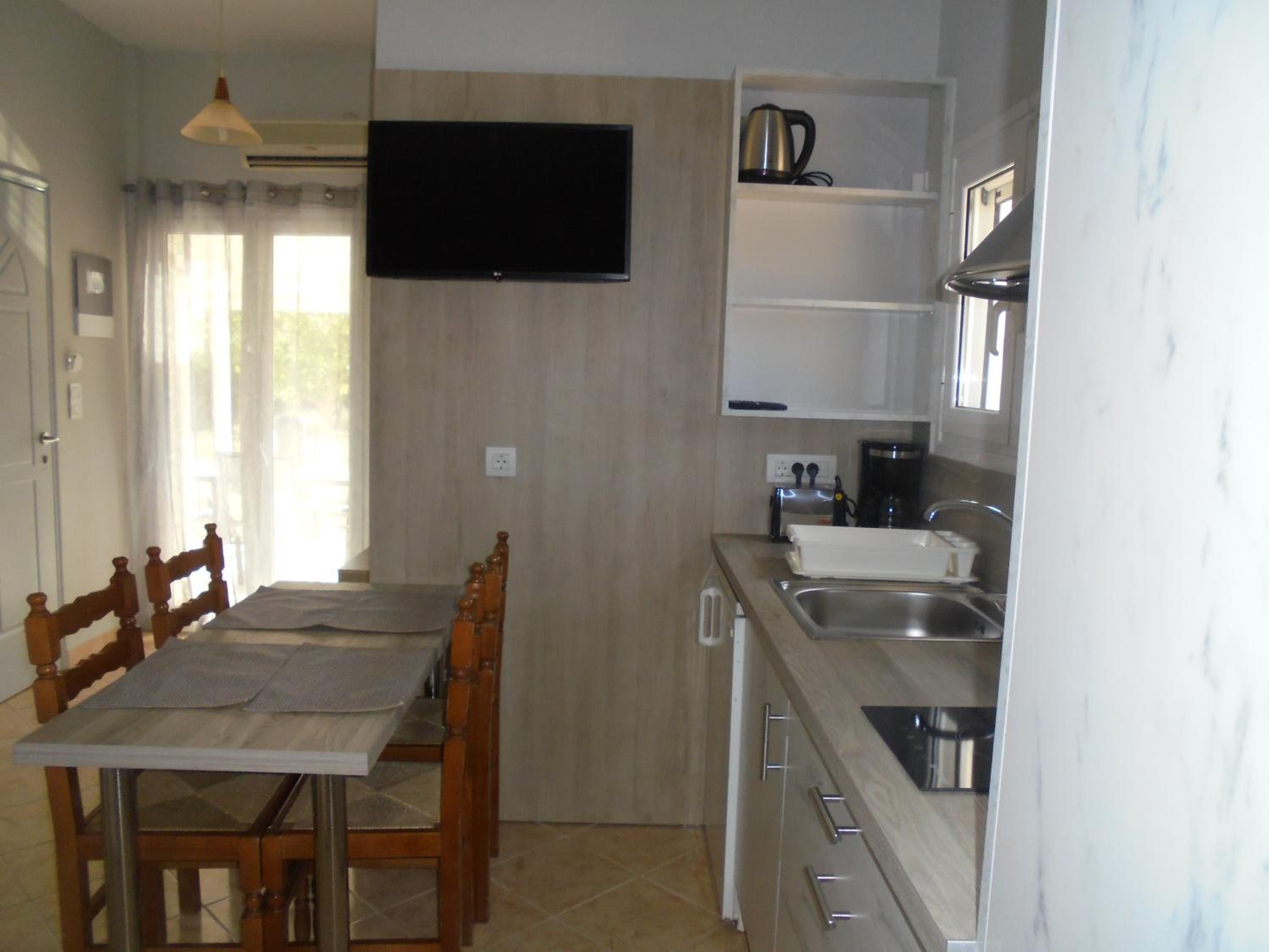 Apartment - Ground Floor - Photo 4