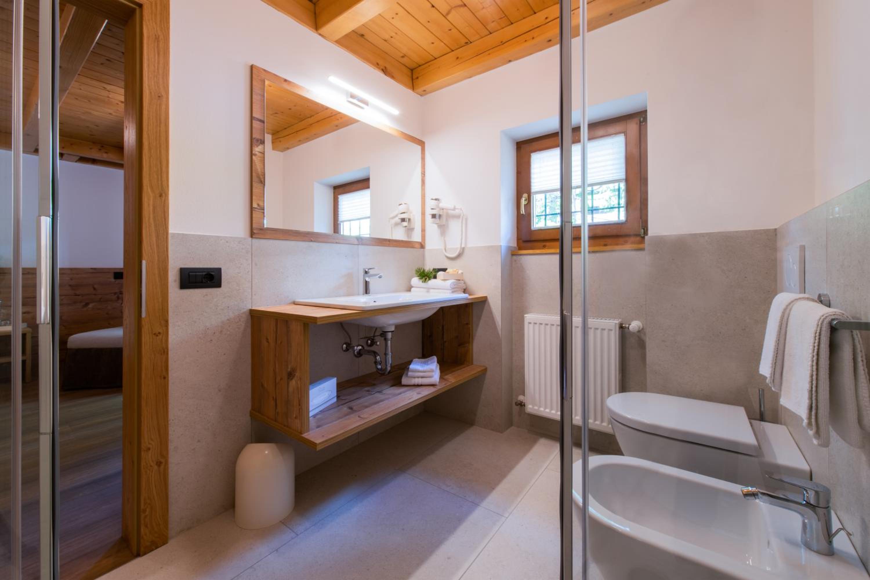 Superior Double or Twin Room - Photo 3