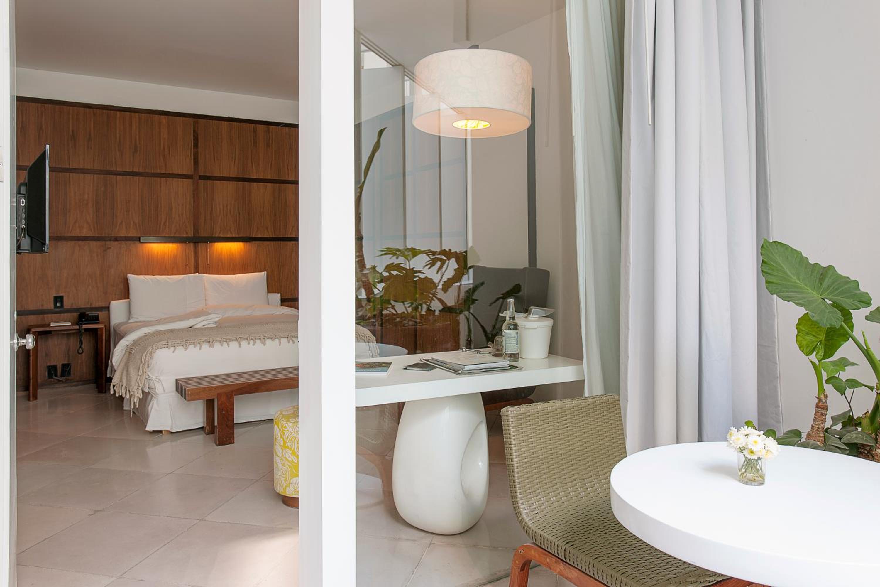 Queen Room with Patio - Photo 1