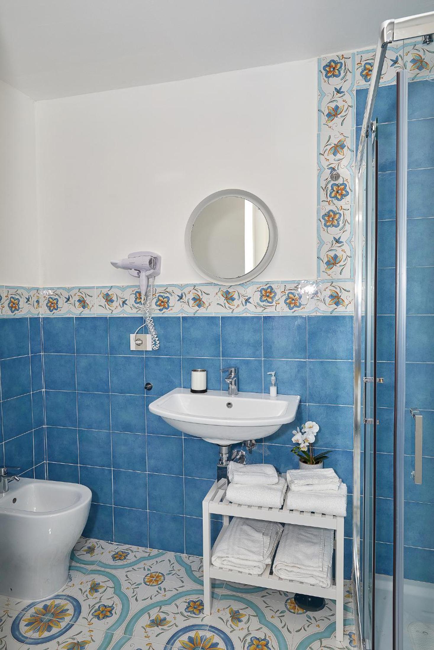 Deluxe Double Room with Sea View photo 3