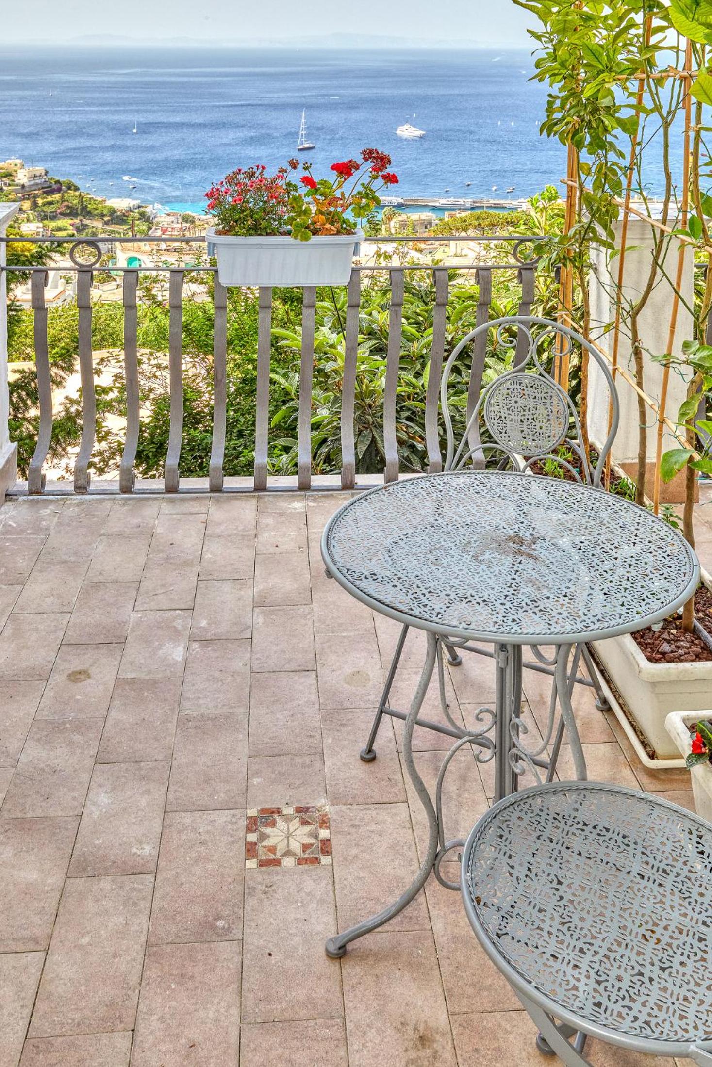 Deluxe Double Room with Sea View photo 3