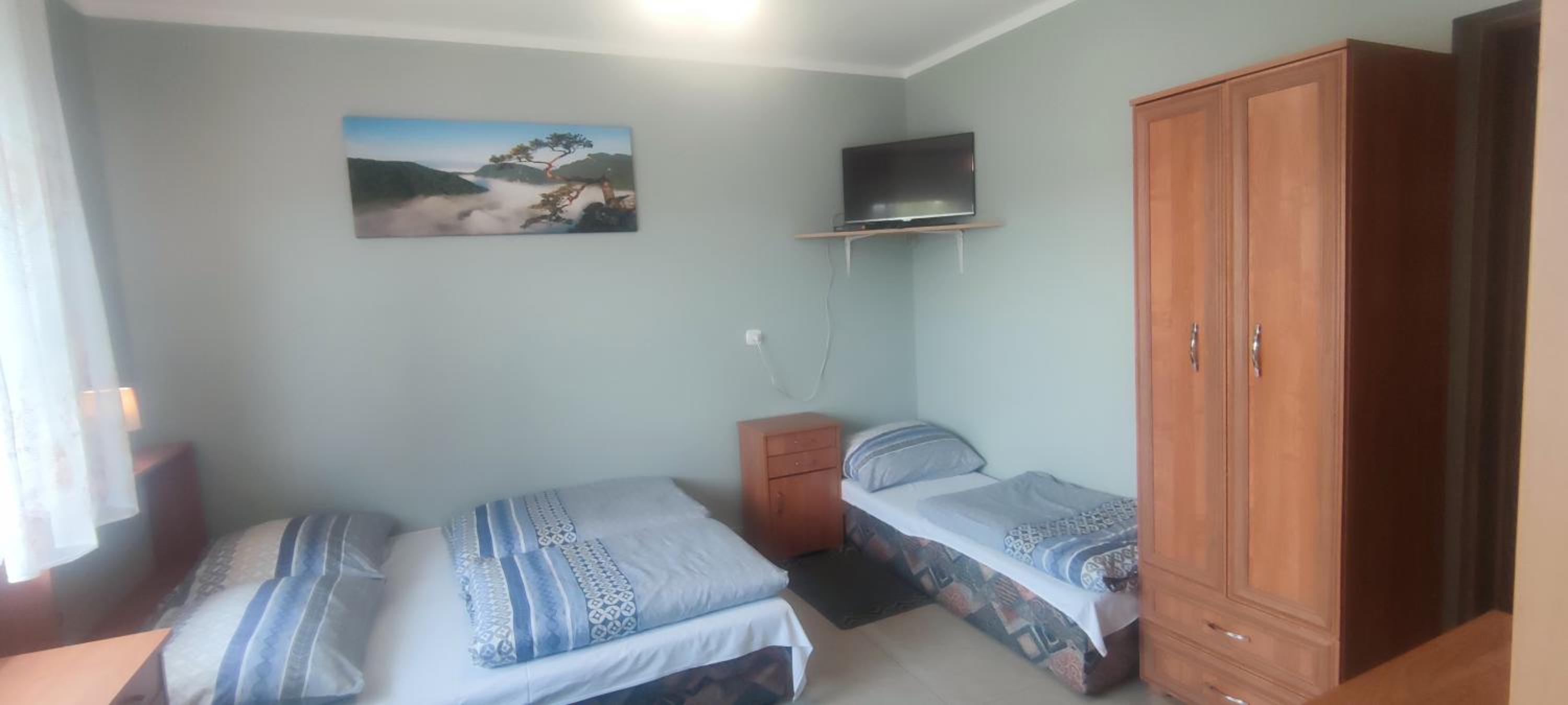 Triple Room with Private Bathroom - Photo 4