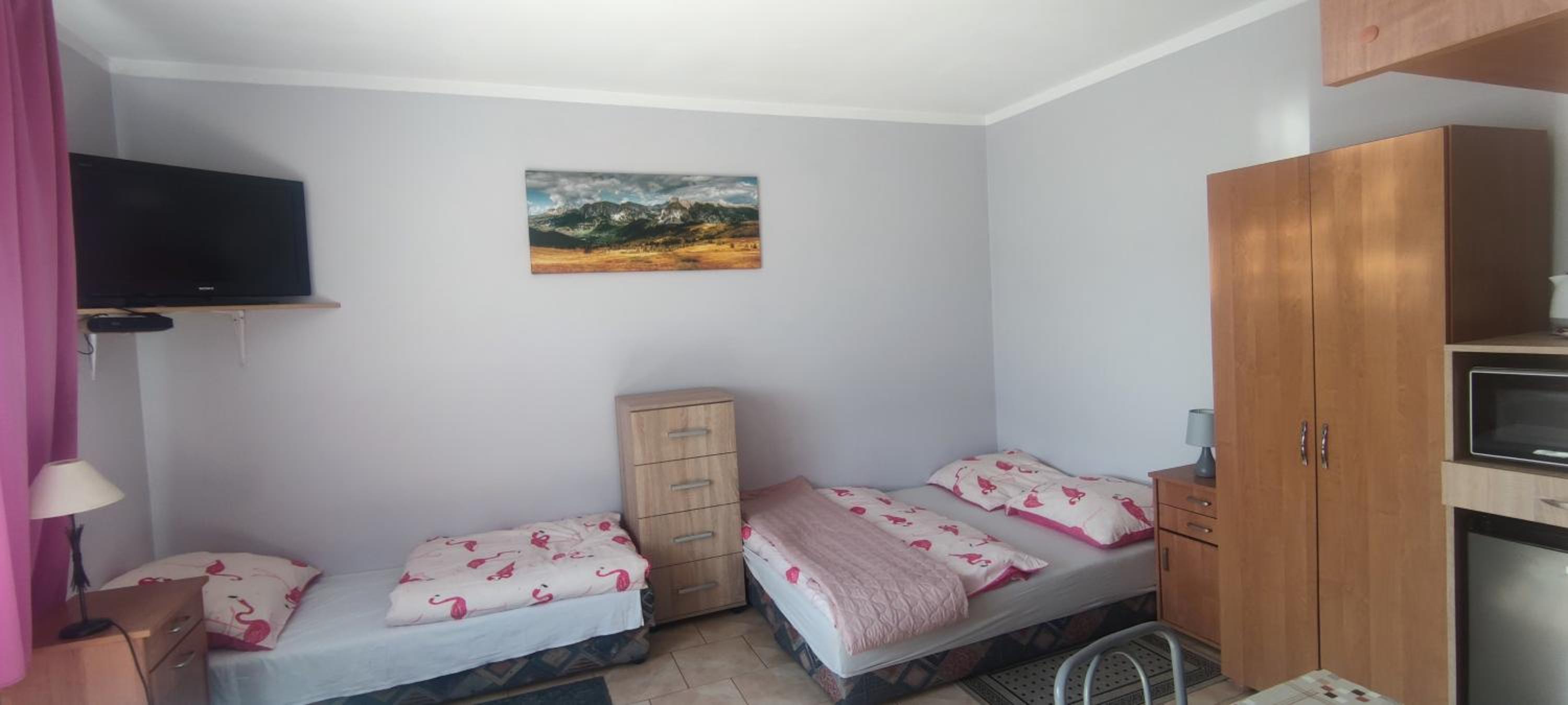 Triple Room with Bathroom - Photo 4