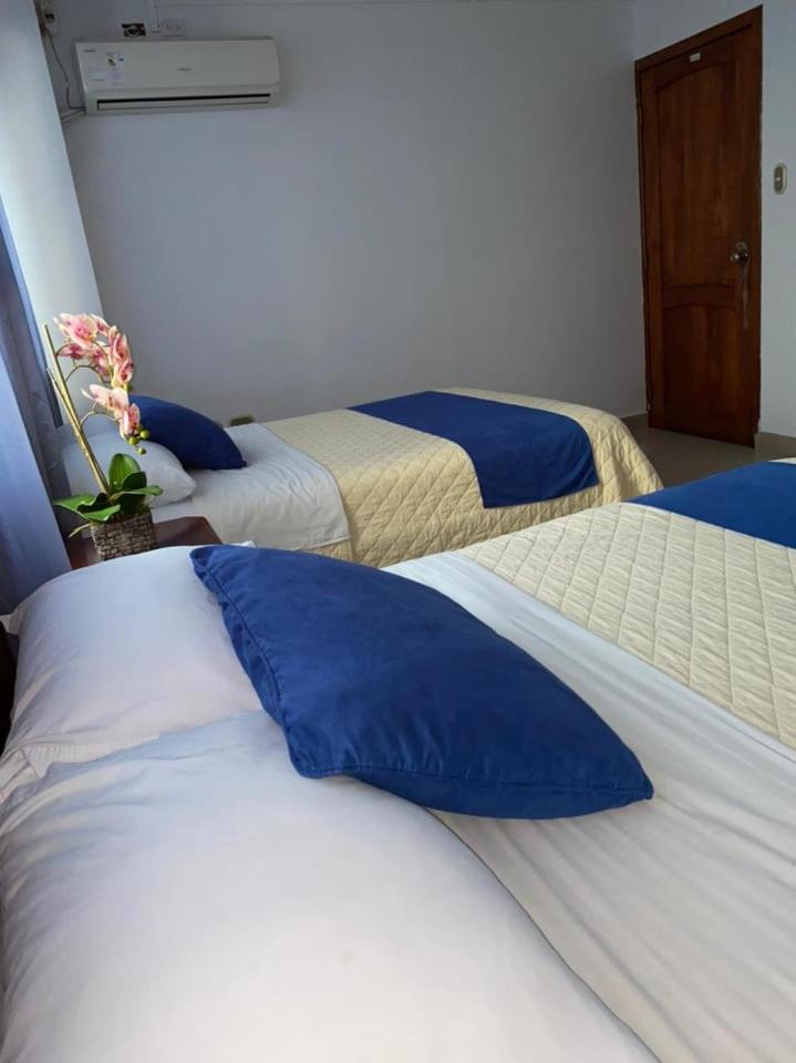 Standard Queen Room with Two Queen Beds photo 1