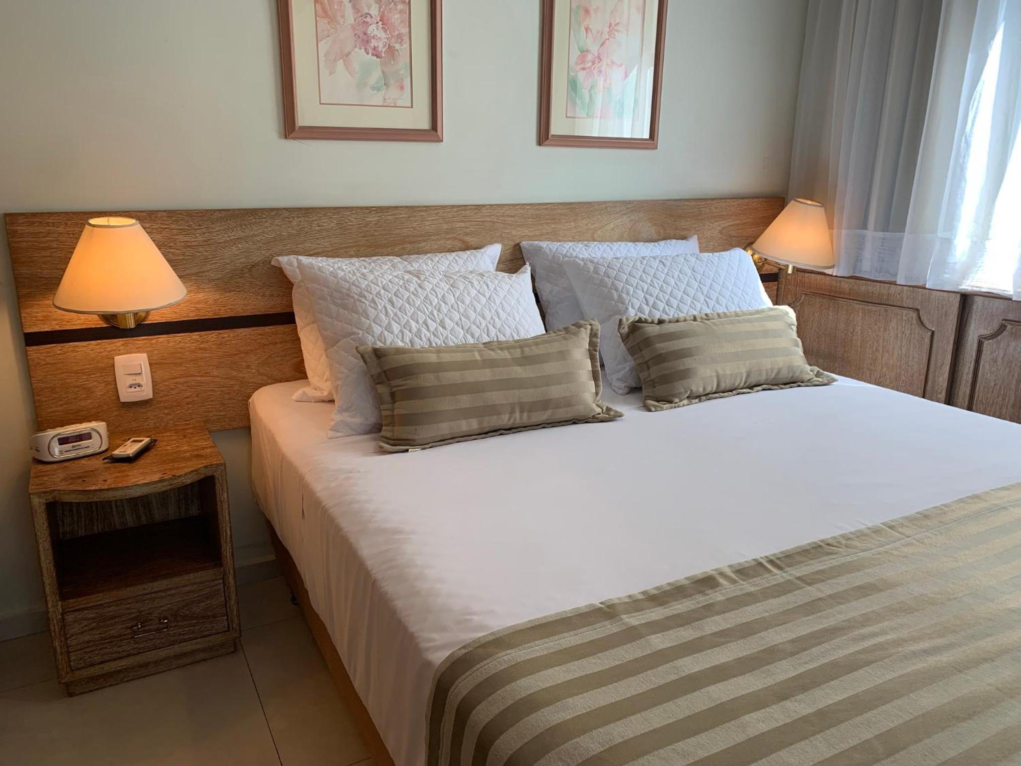 Standard Queen Room - Photo 11