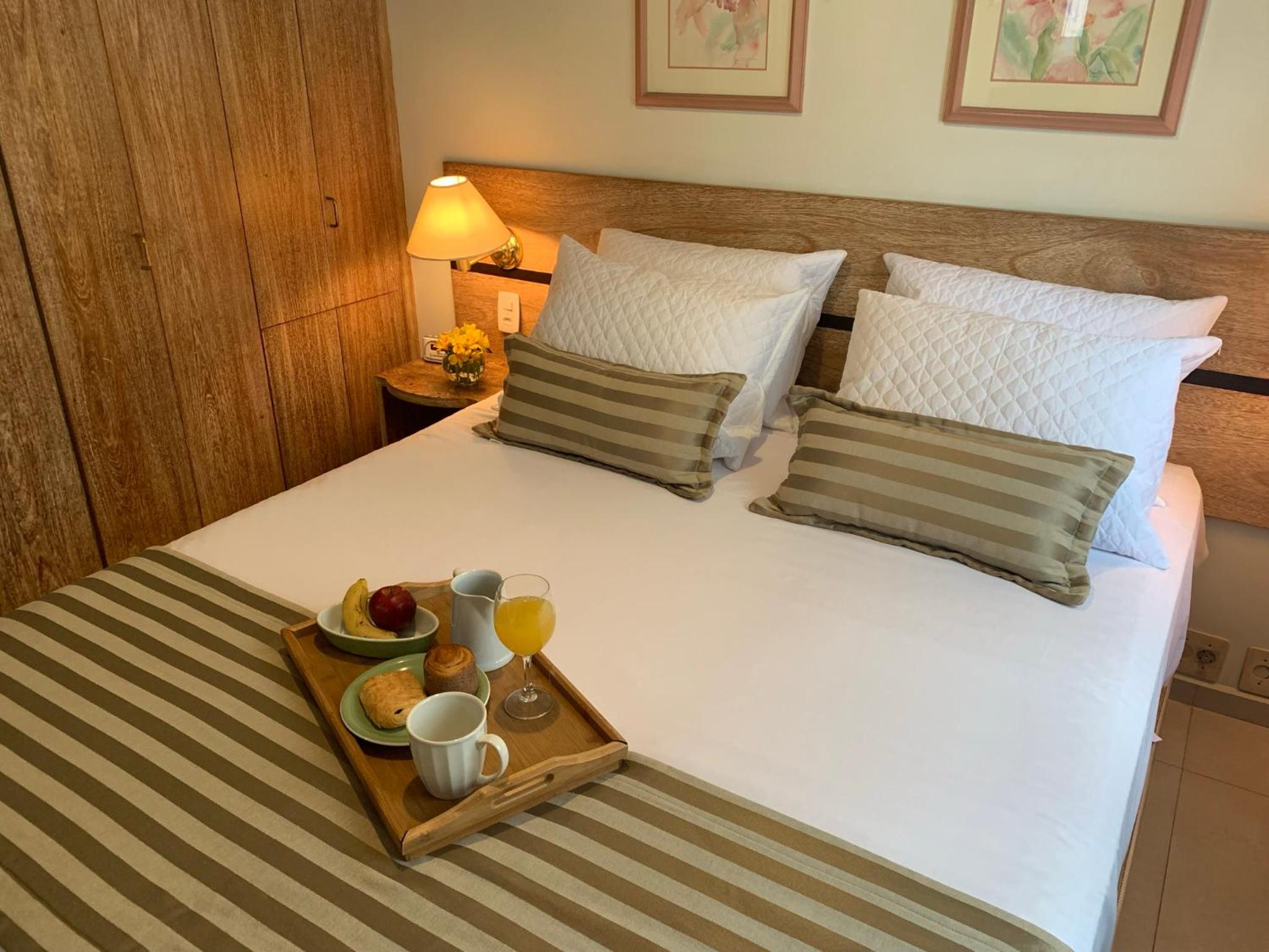 Standard Queen Room - Photo 10