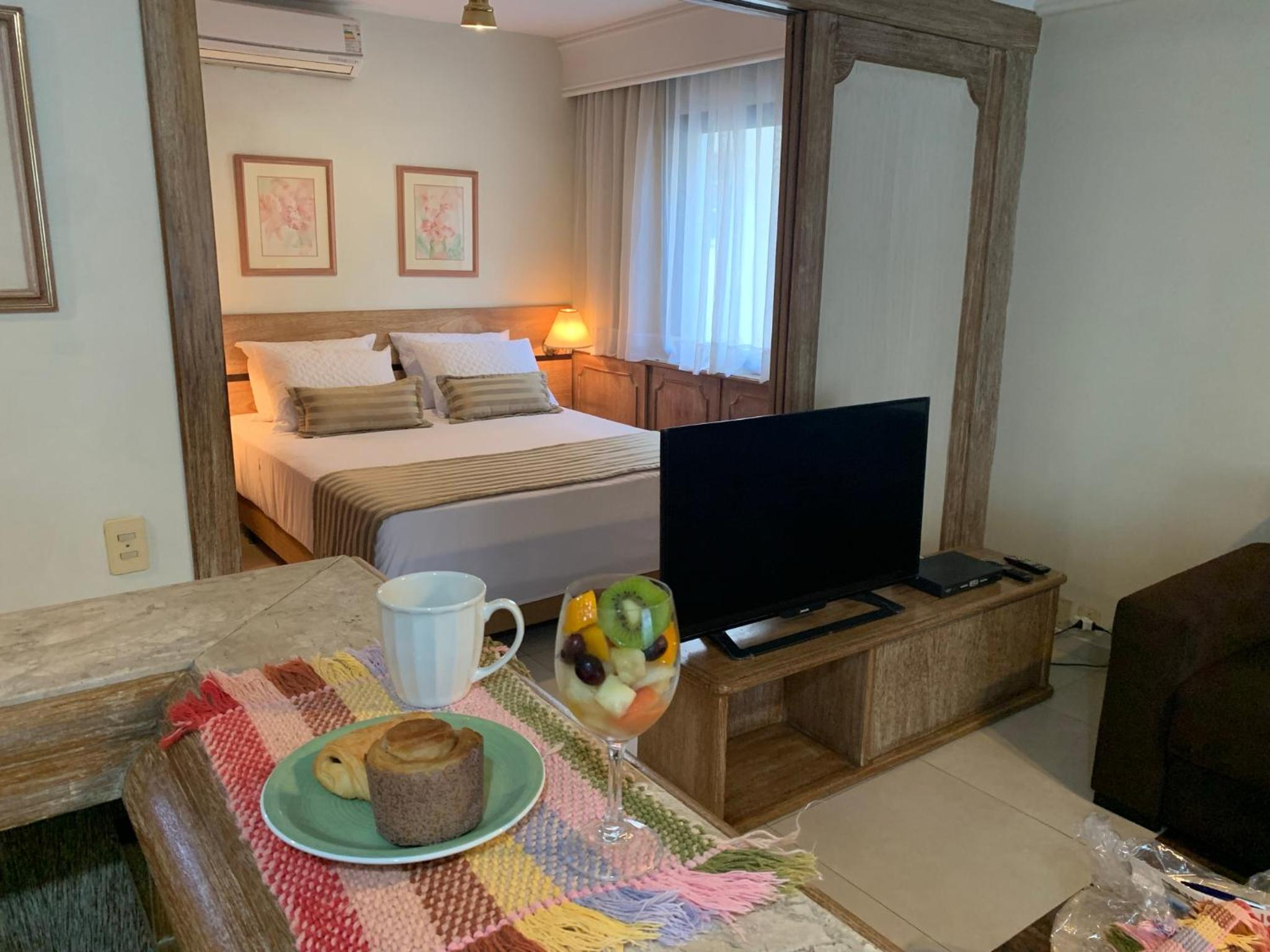 Standard Queen Room - Photo 8