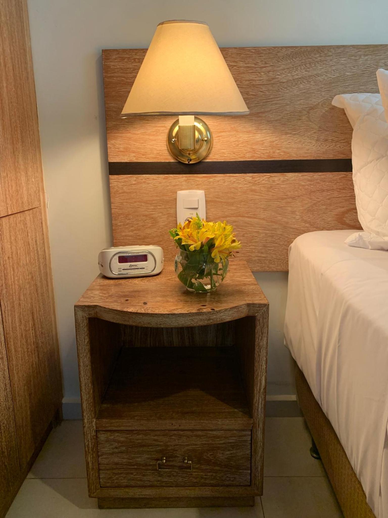 Standard Queen Room - Photo 25