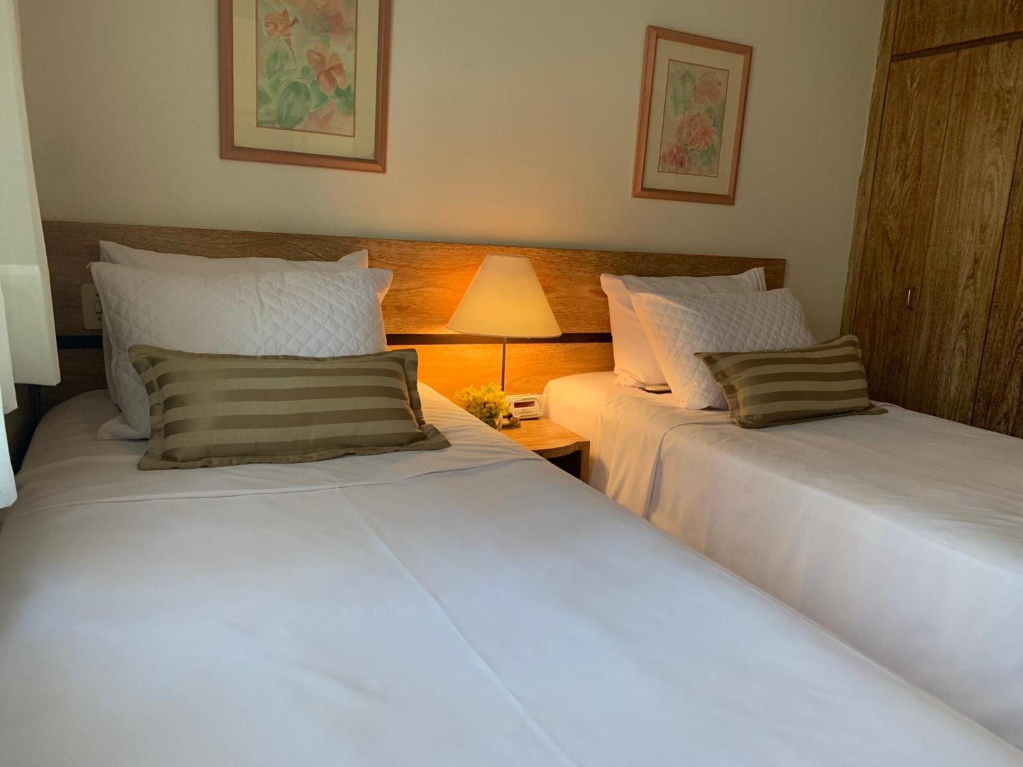 Standard Twin Room - Photo 5