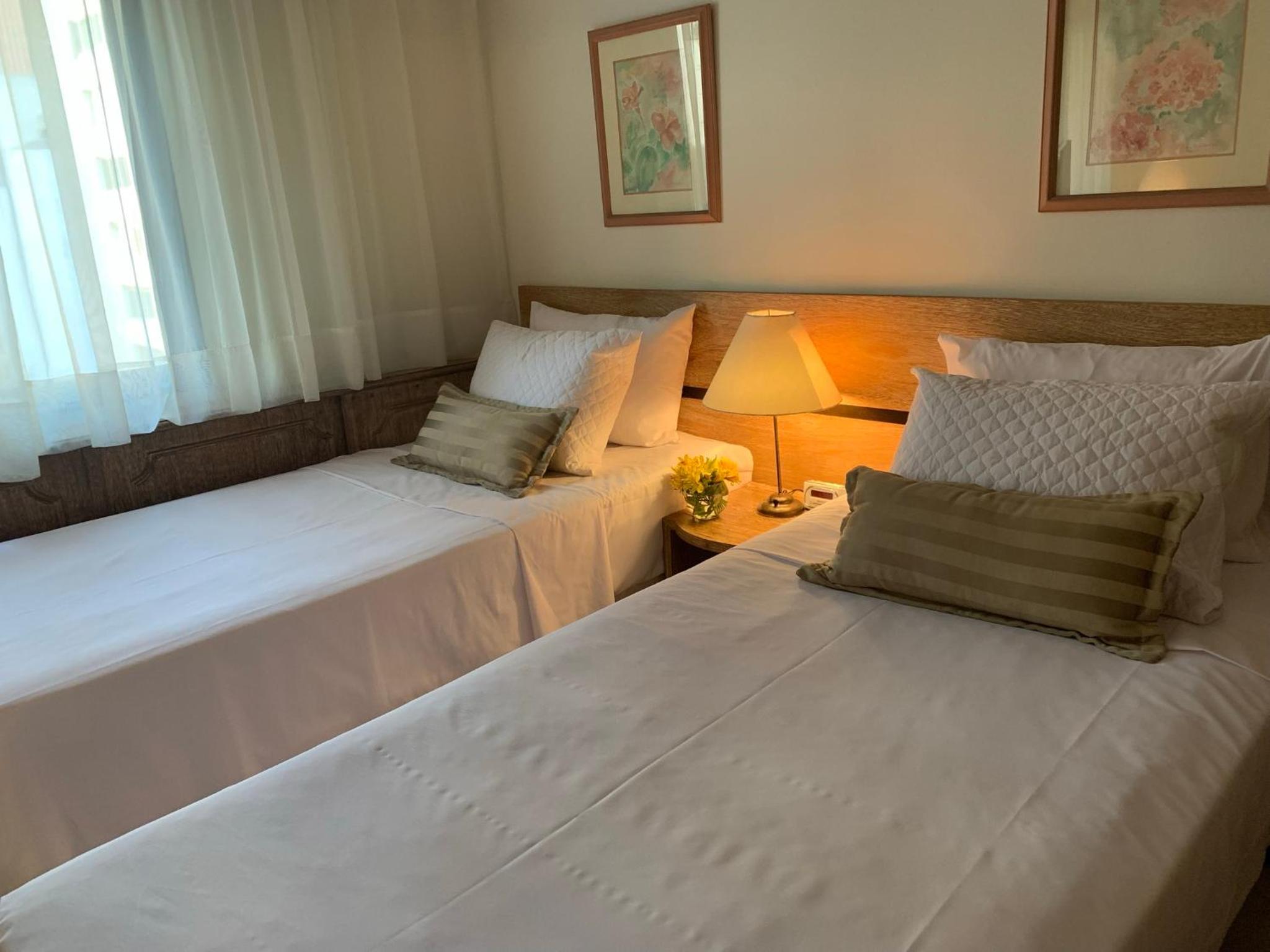 Standard Twin Room - Photo 4