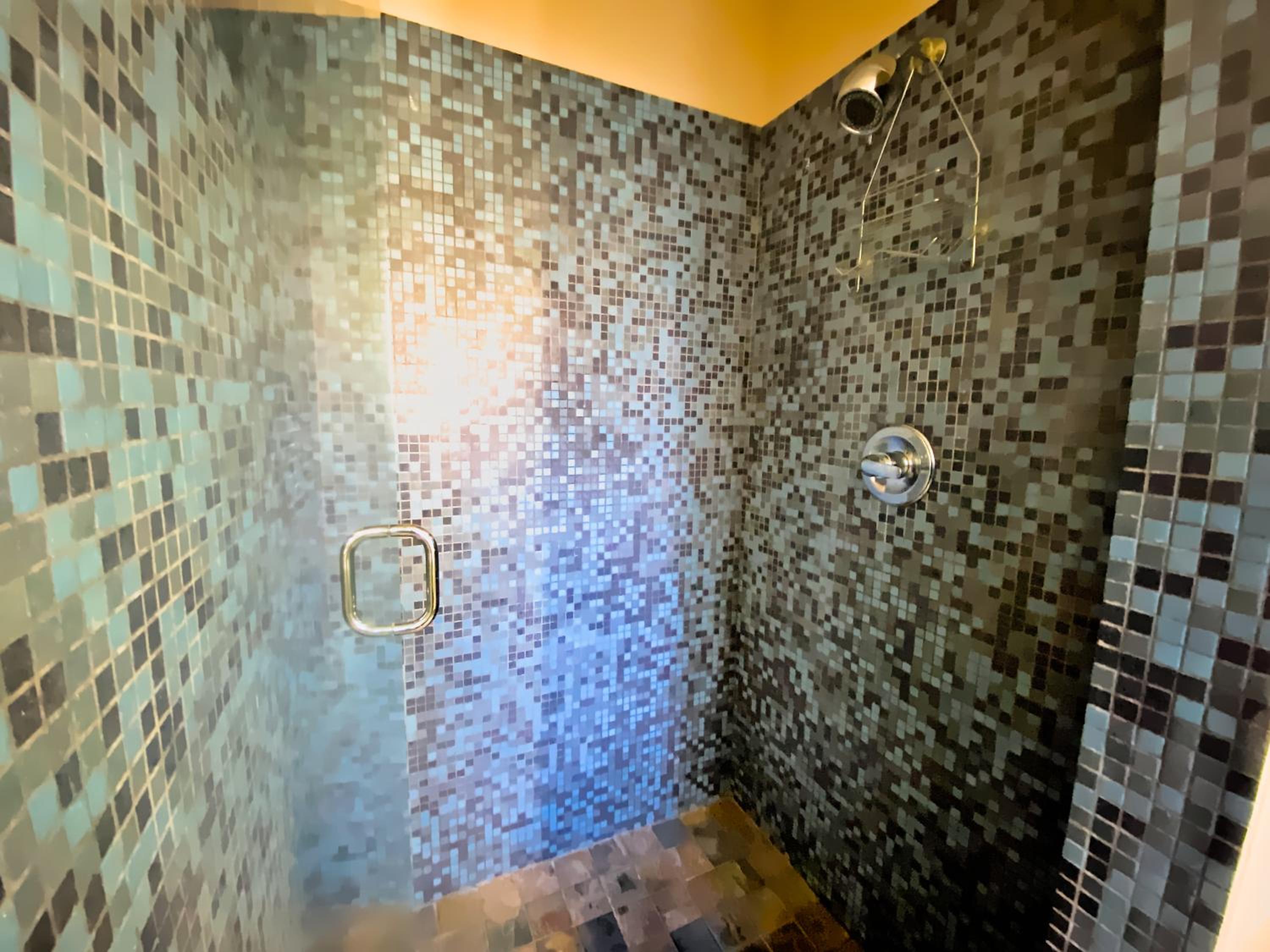 Queen Suite photo 2