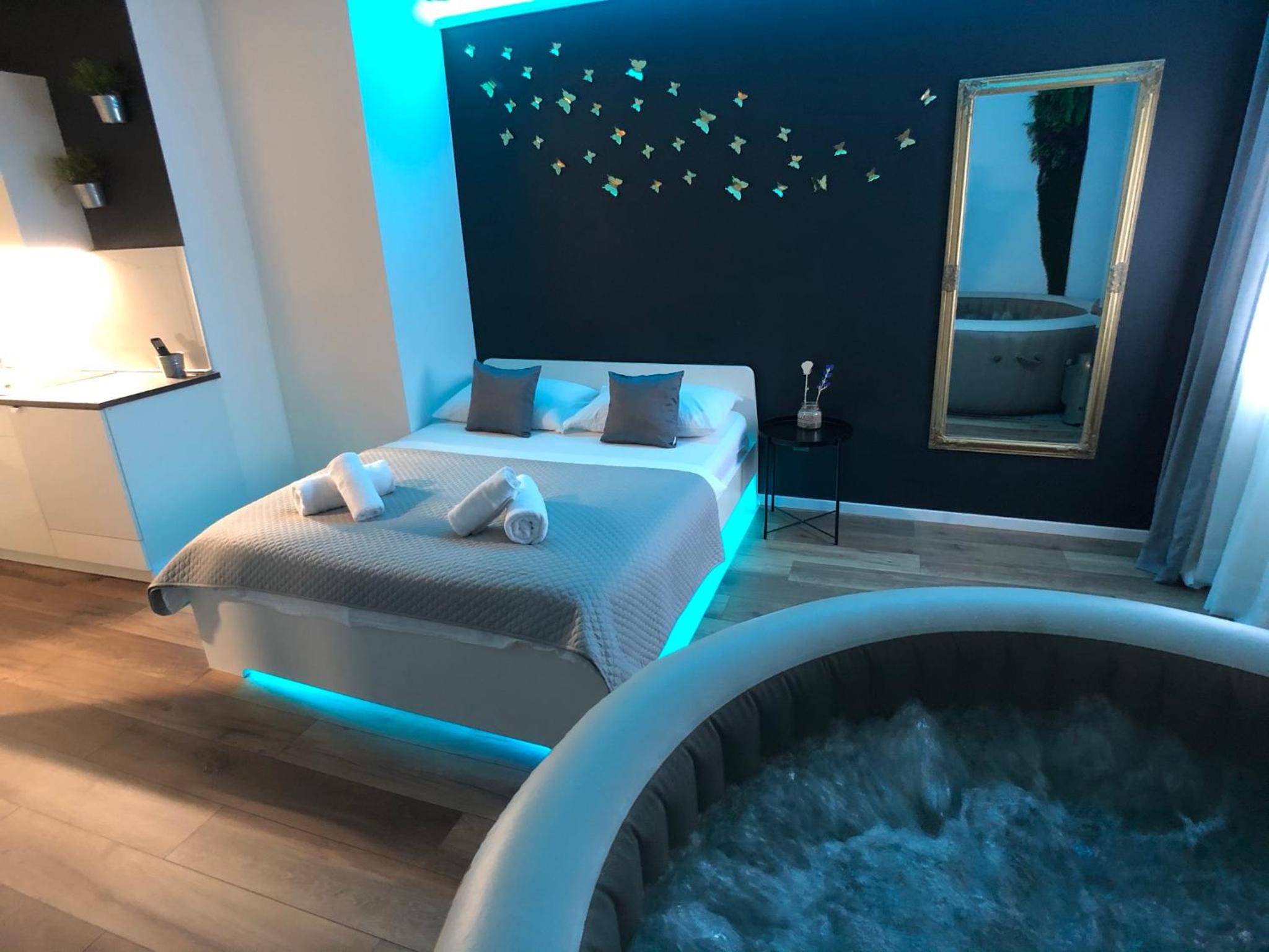 One-Bedroom Apartment - Photo 17