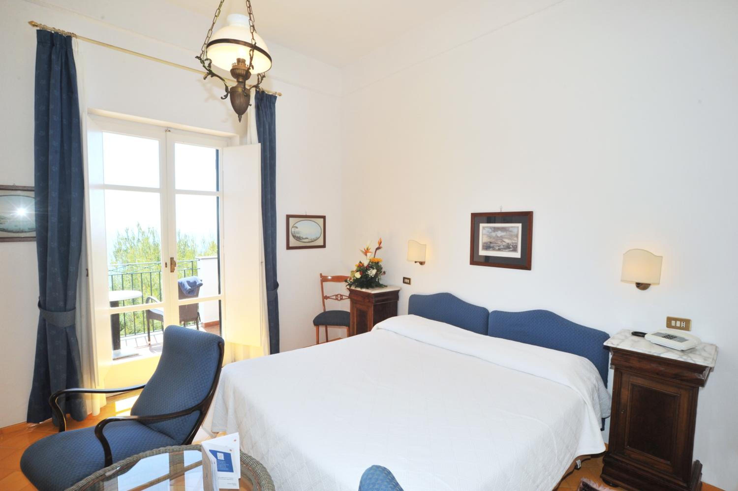 Standard Double Room with Sea View - Photo 7
