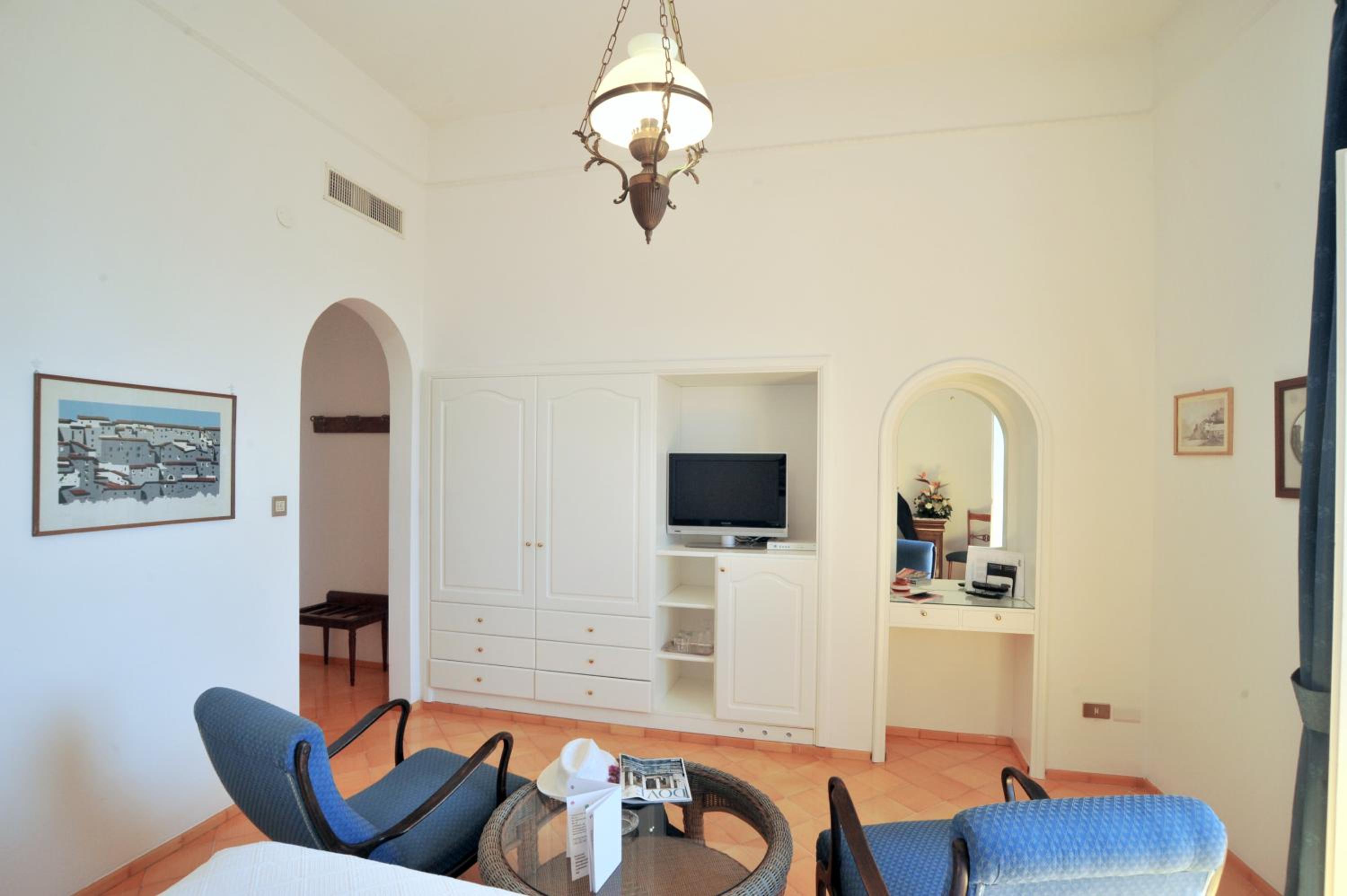 Standard Double Room with Sea View - Photo 1